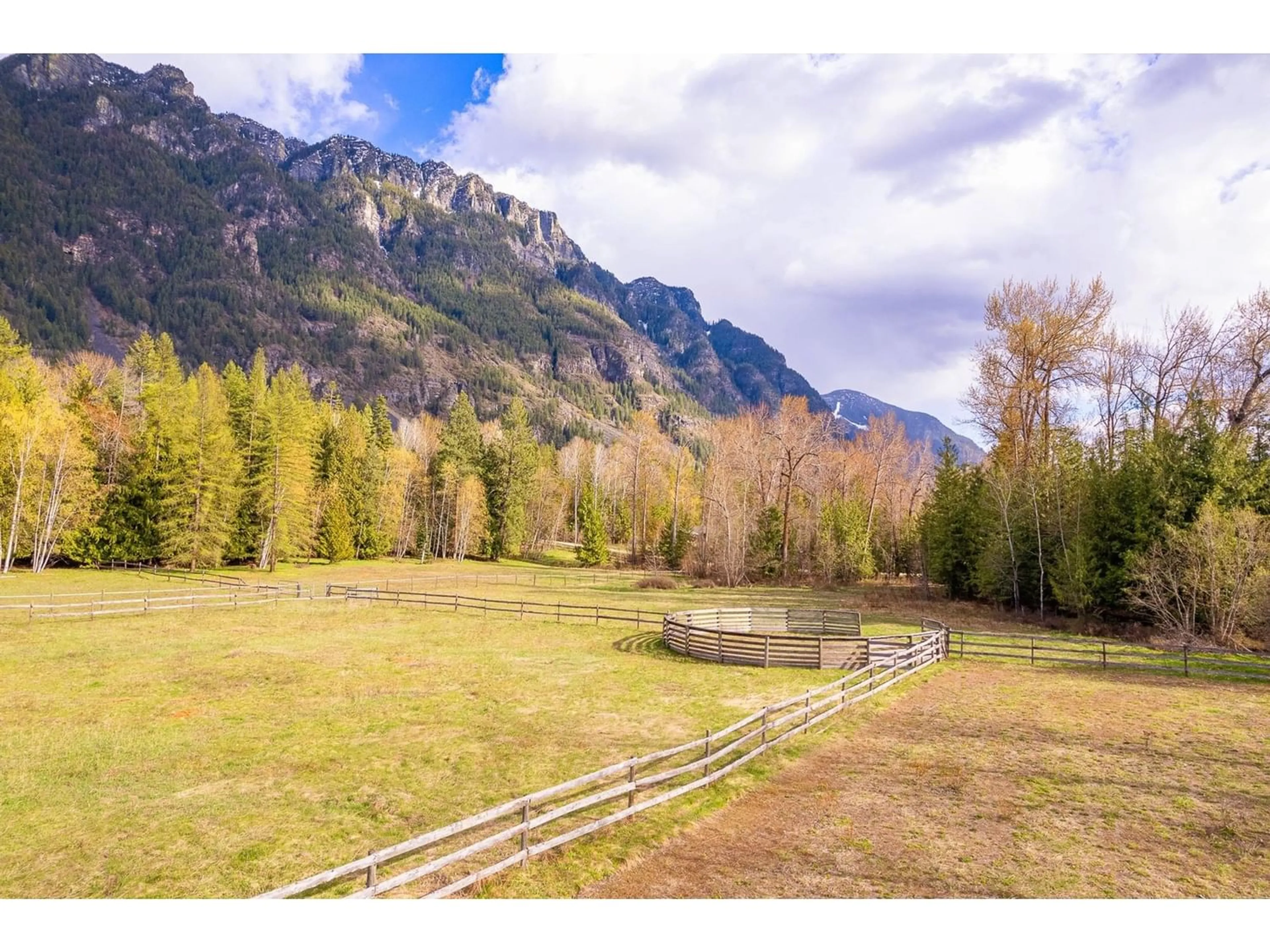 Fenced yard for 4856 32ND STREET, Canyon British Columbia V0B1C1