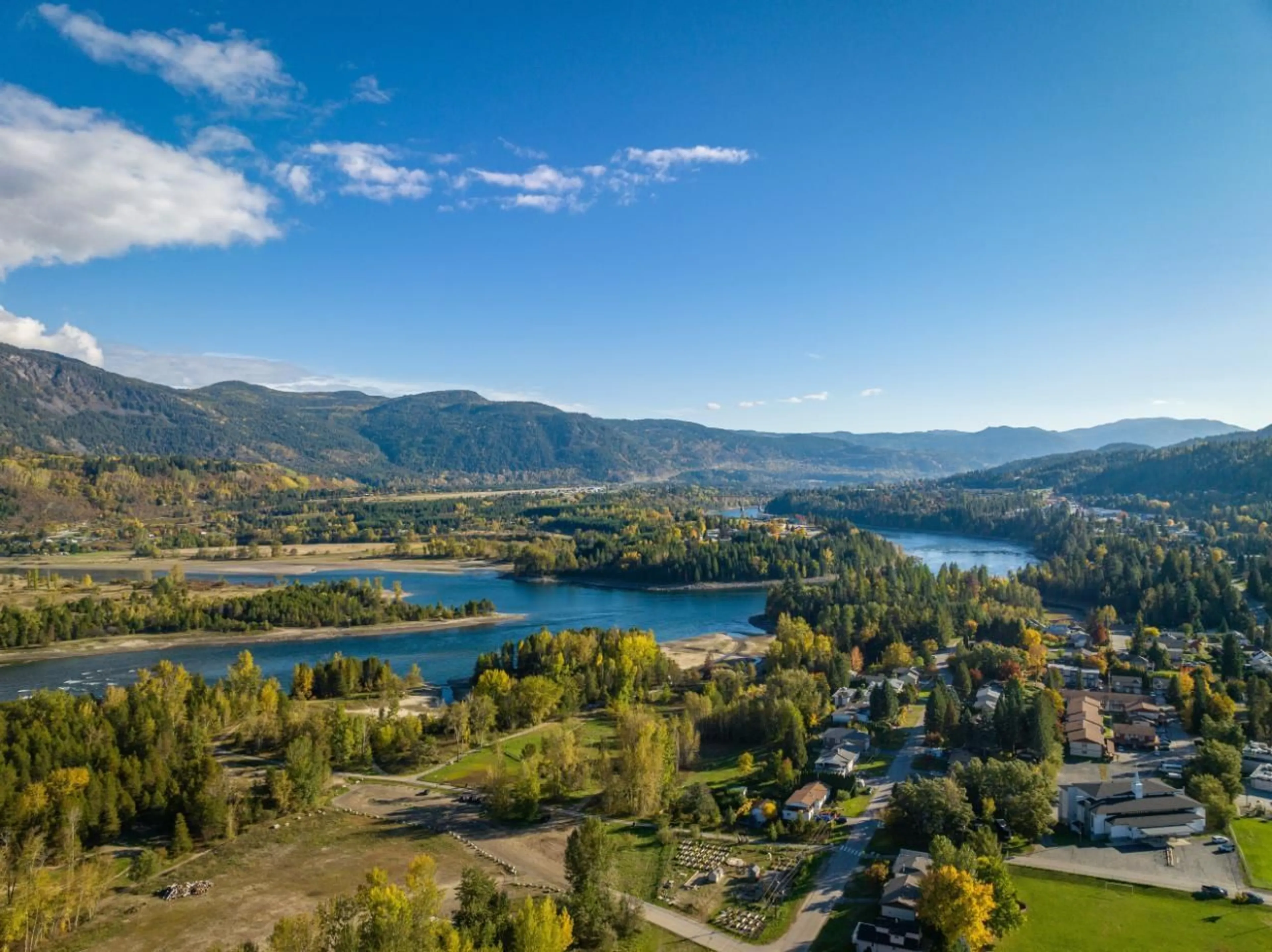 Lakeview for 608 6TH AVENUE, Castlegar British Columbia V1N1T9