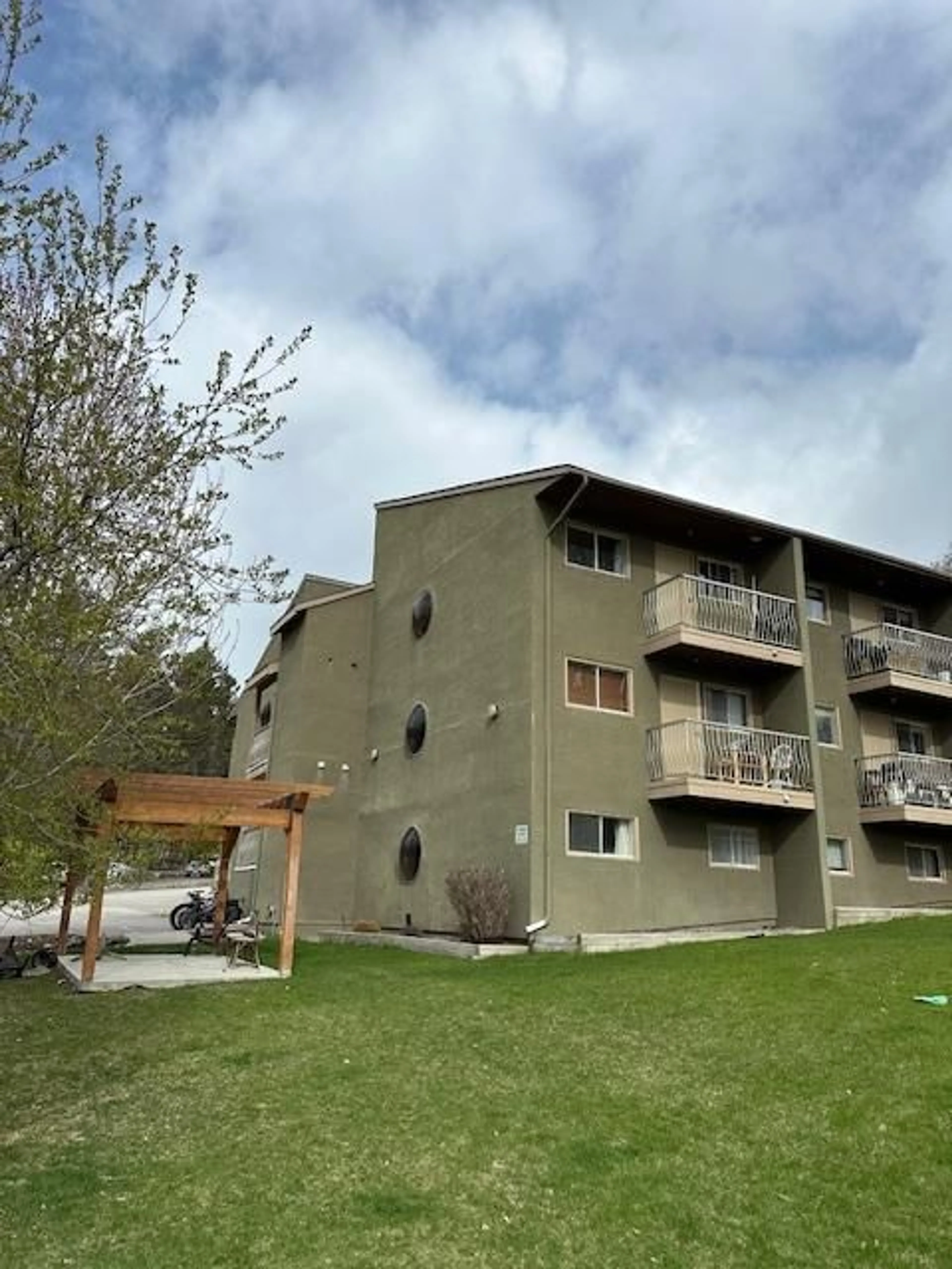 A pic from exterior of the house or condo for 67 - 1309 11TH AVENUE, Invermere British Columbia V0A1K4