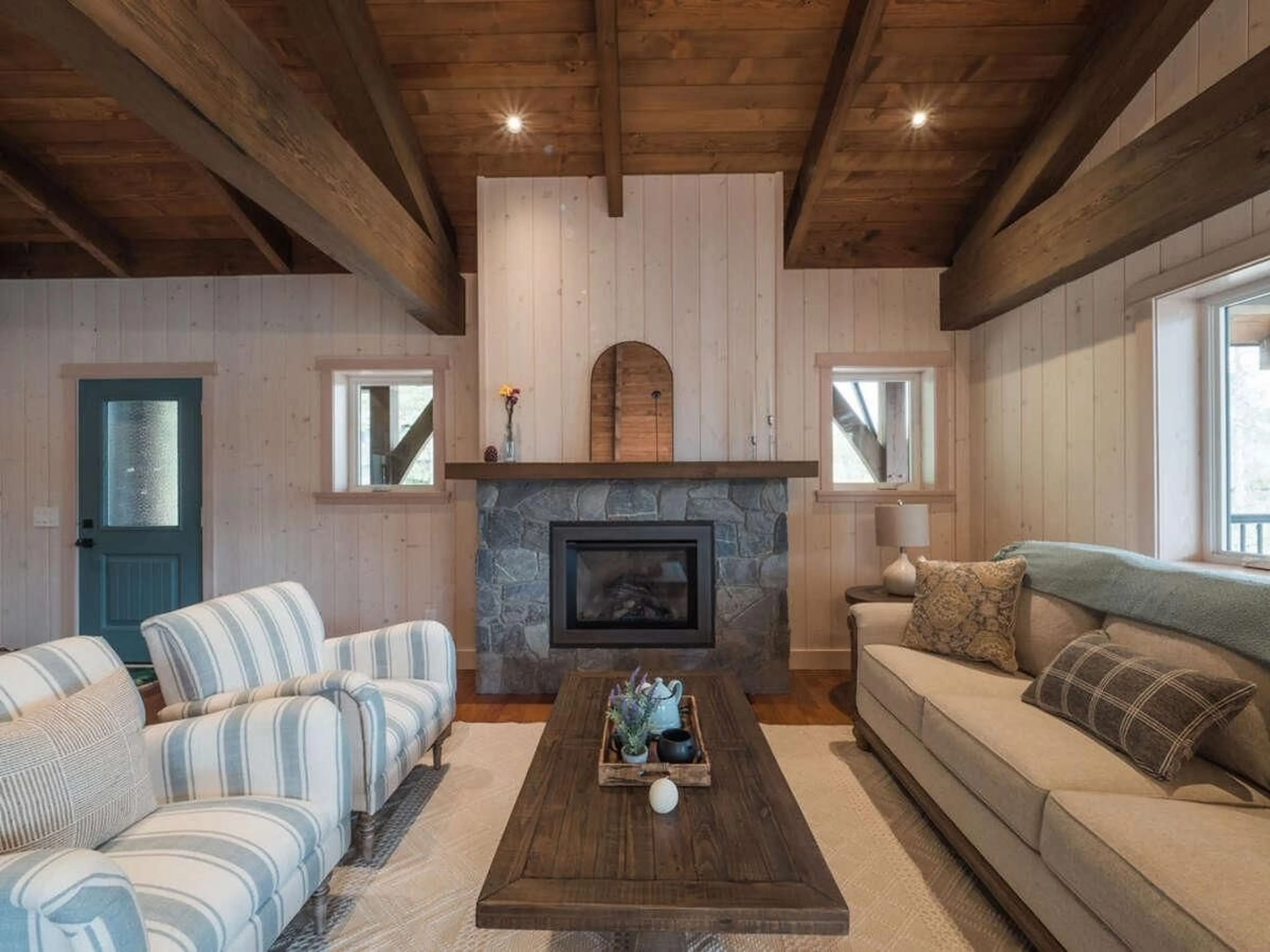 Living room, wood floors for 23 BIRCH BEND Grove, Kaslo British Columbia V0G1M0