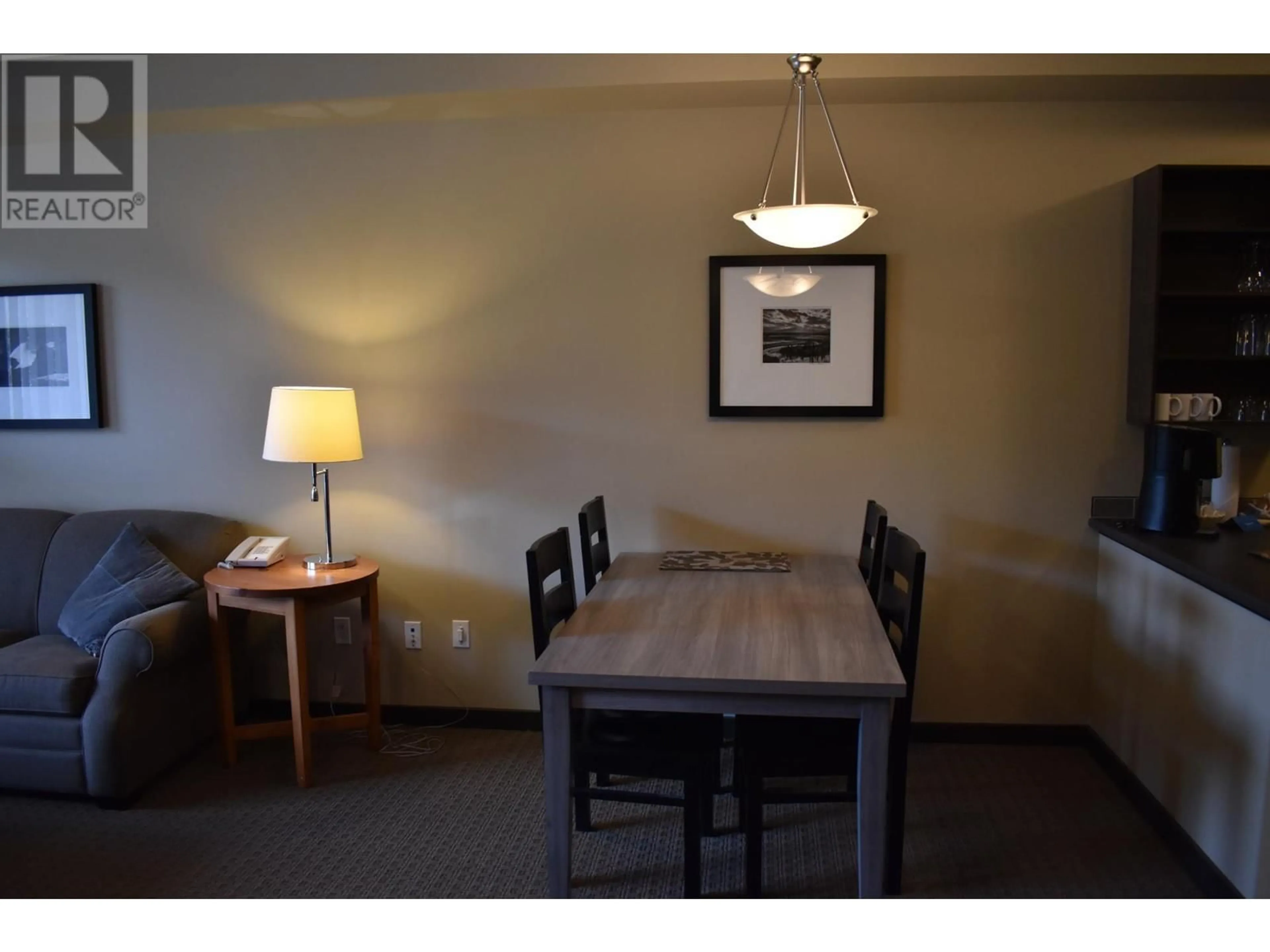 Dining room, wood/laminate floor for 110 - 2064 SUMMIT DRIVE, Panorama British Columbia V0A1T0
