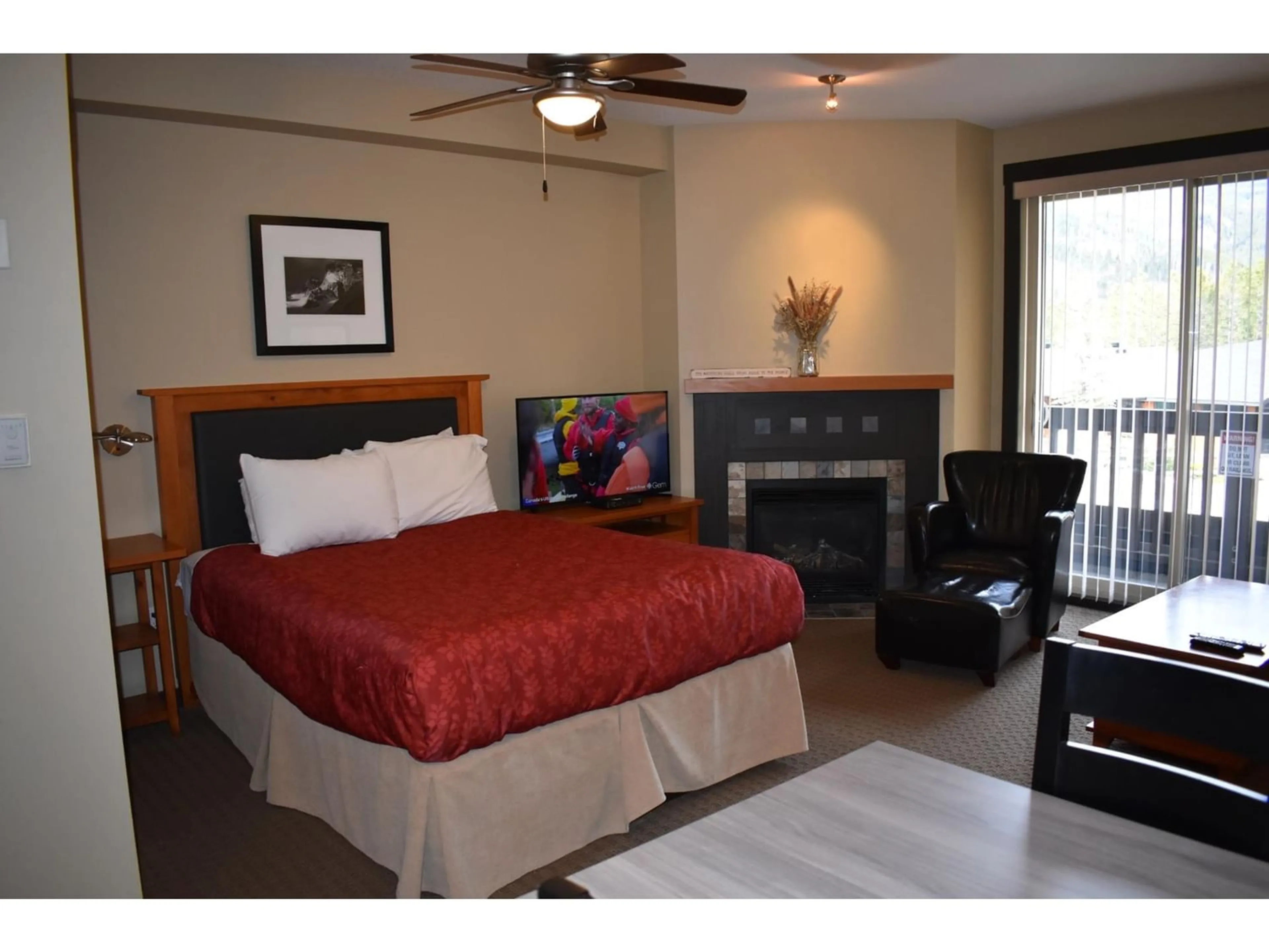 A pic of a room for 2064 SUMMIT Drive Unit# 110, Panorama British Columbia V0A1T0