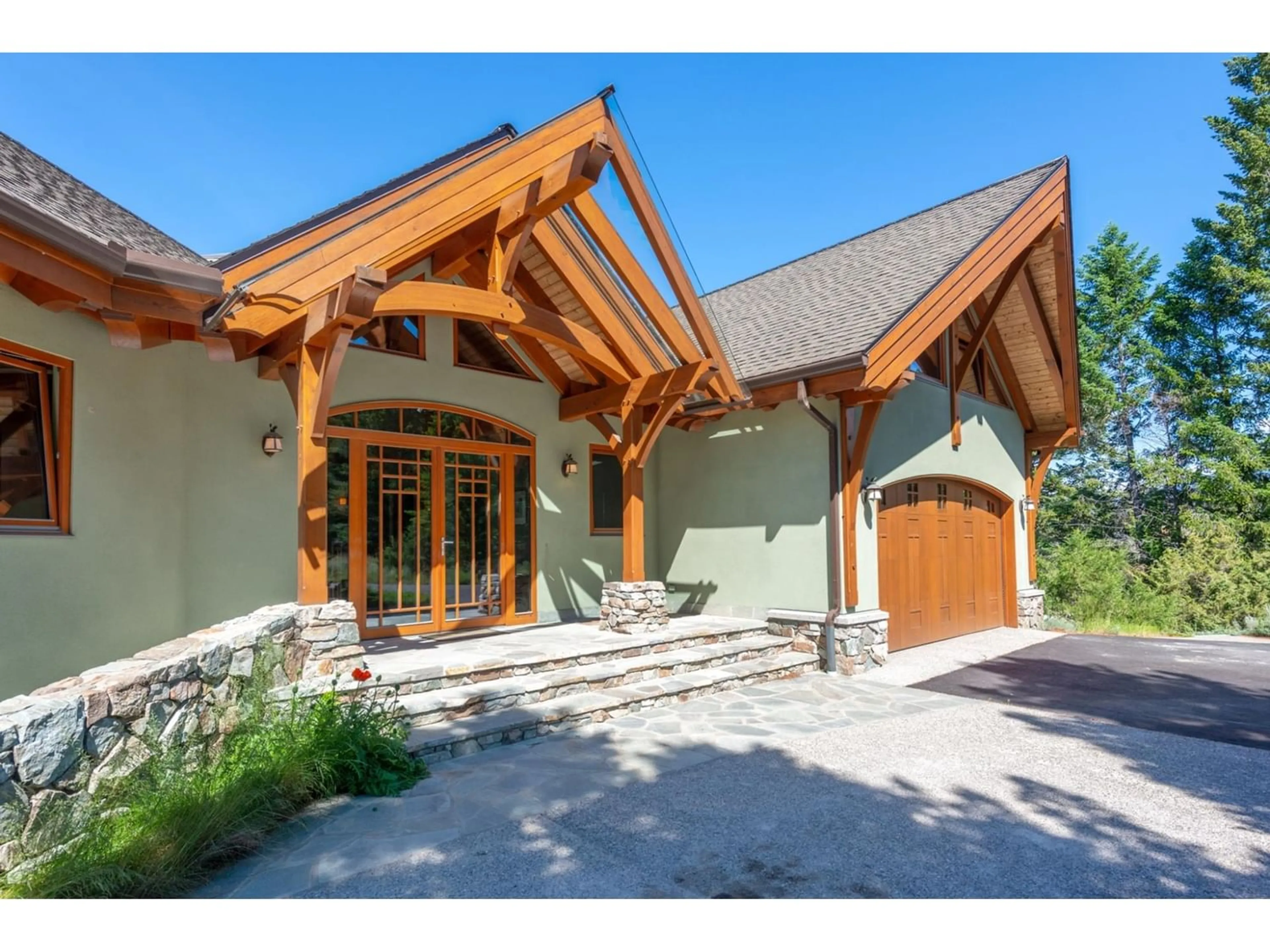 Indoor entryway, wood floors for 4750 LAKEHILL Road, Windermere British Columbia V0A1K3