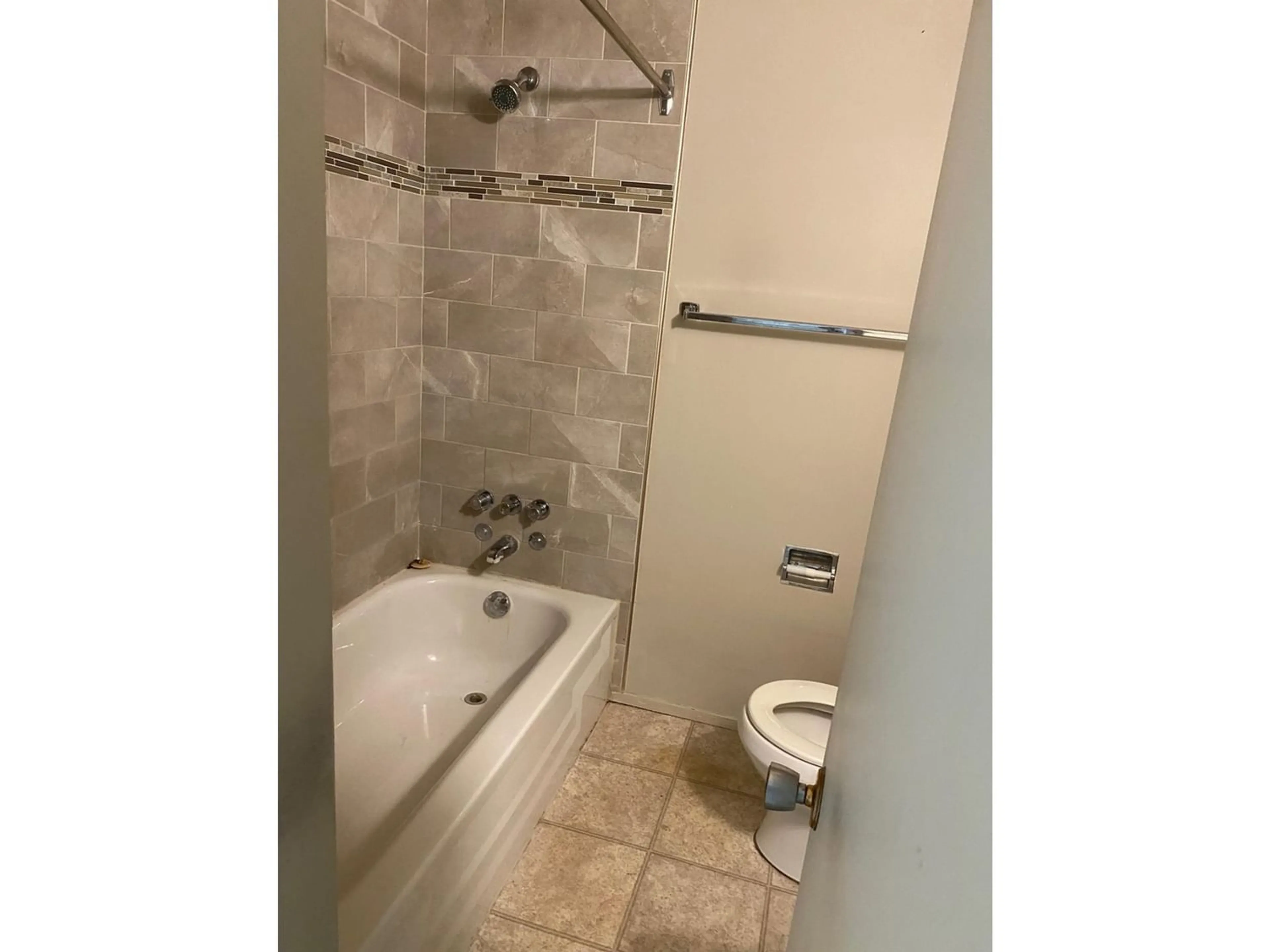 Bathroom for 110 - 2117 2ND STREET, Cranbrook British Columbia V1C3L4