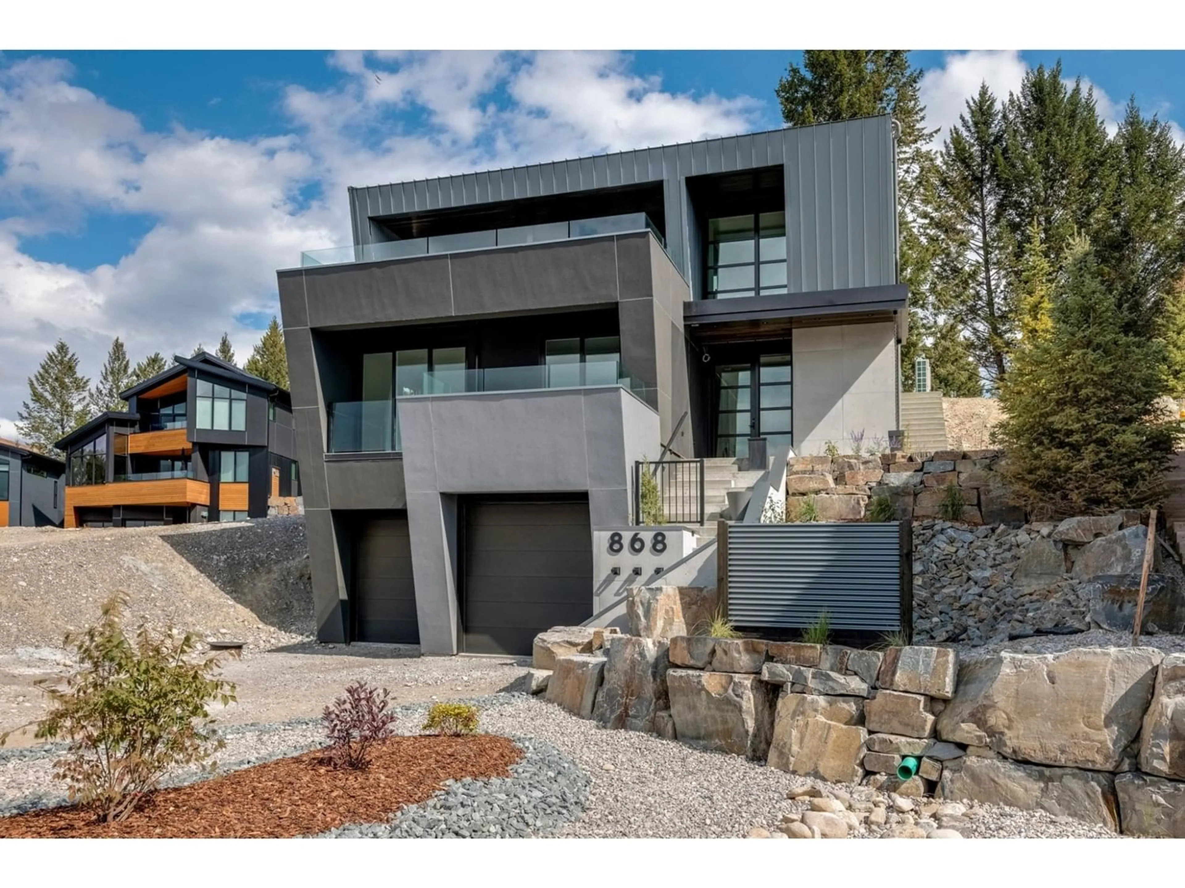 Frontside or backside of a home for 868 ANTLER RIDGE ROAD, Windermere British Columbia V0B2L0