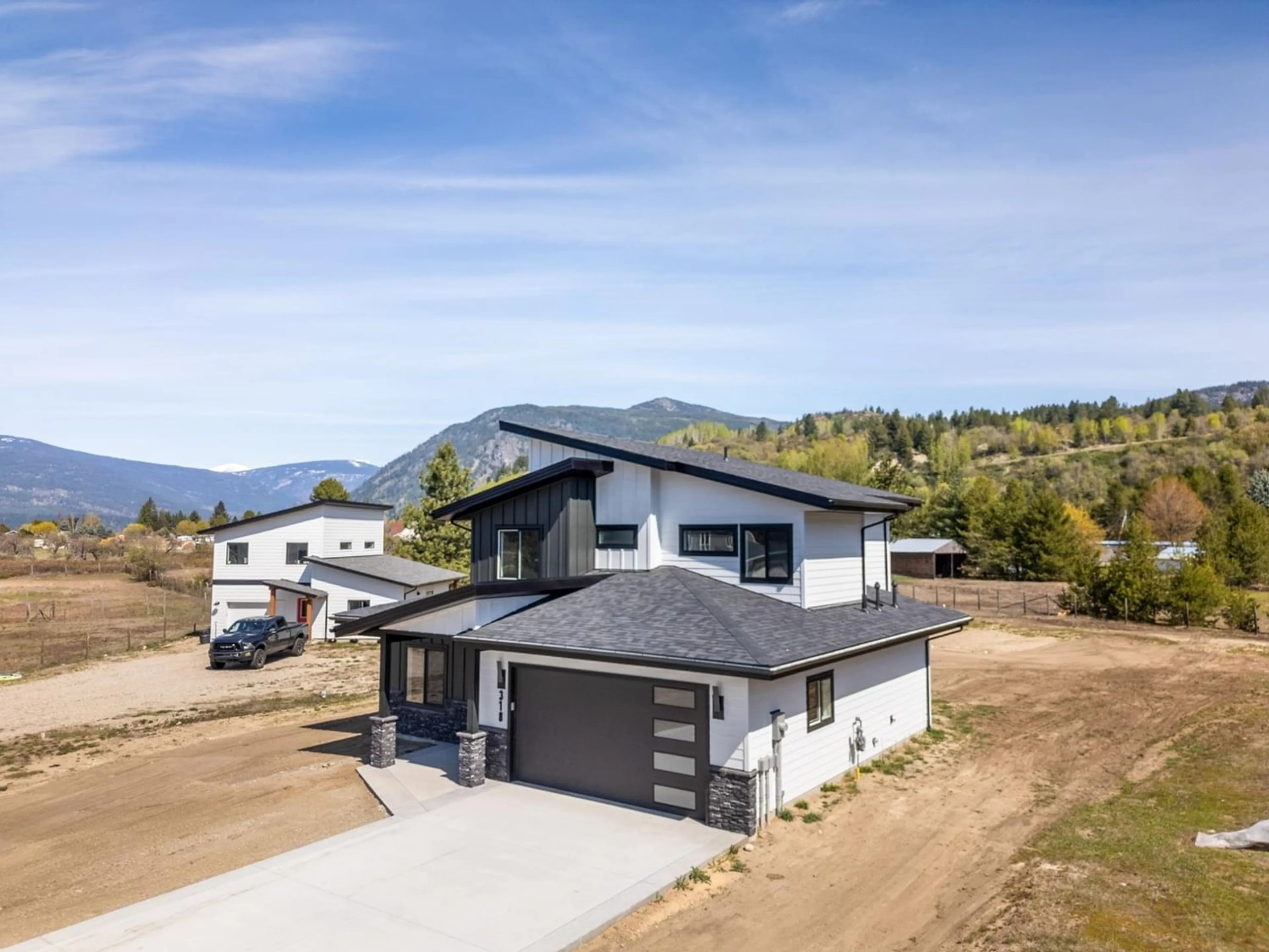 Frontside or backside of a home for 318 ELKVIEW TRAIL, Ootischenia British Columbia V1N4L5