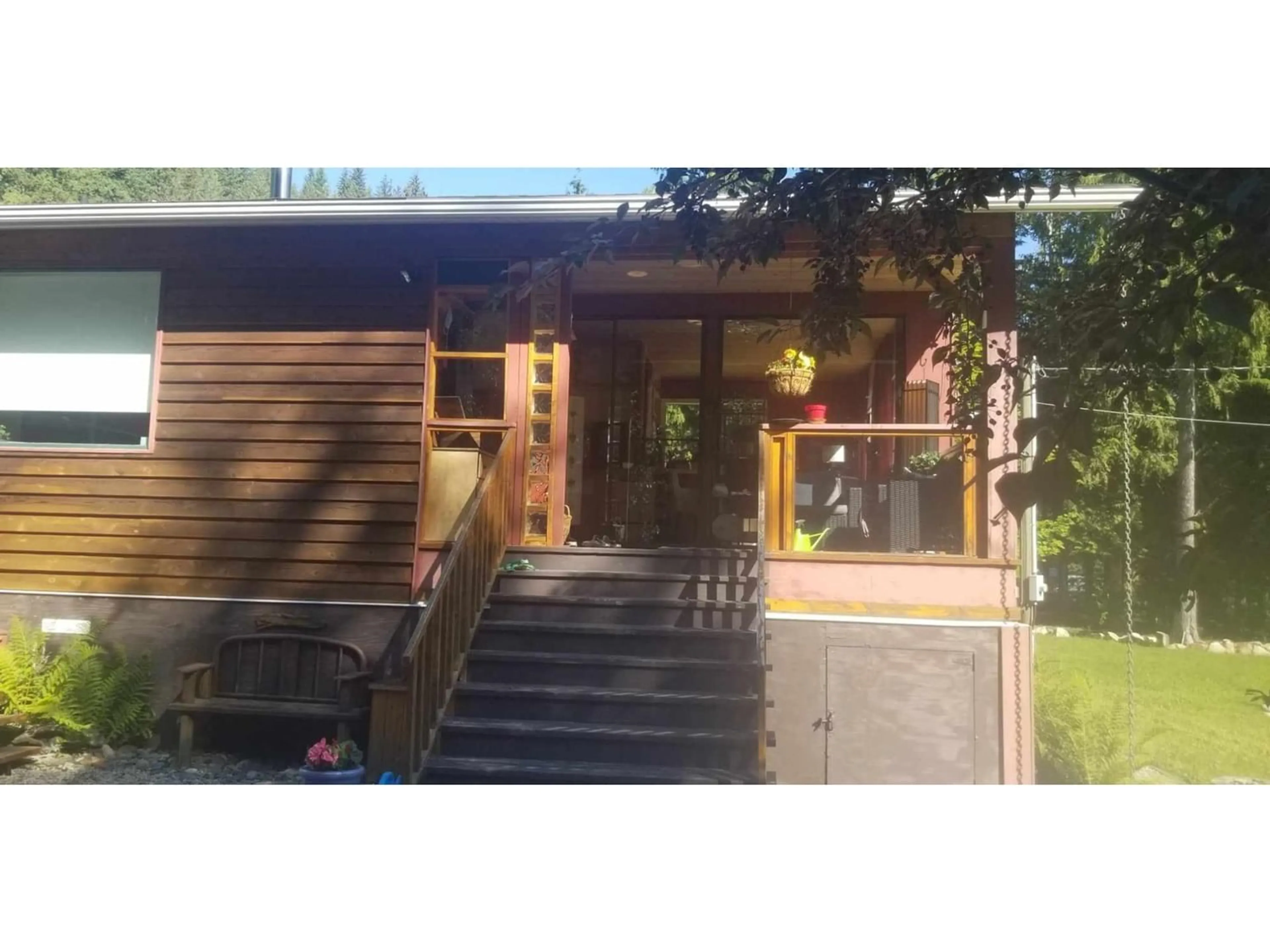 Patio for 114 EAGLES NEST ROAD, Nakusp British Columbia V0G1R1