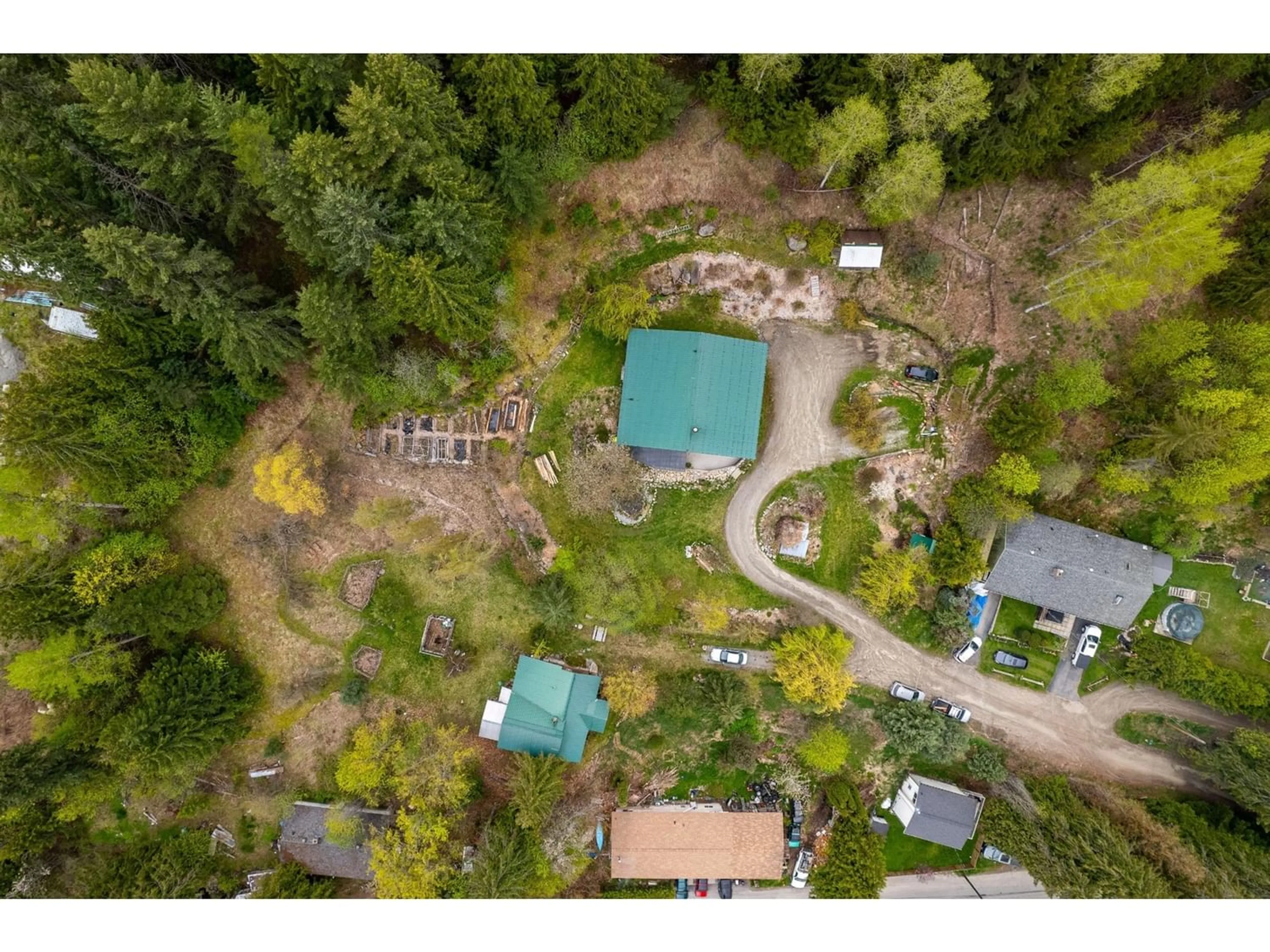 Cottage for 2026 PERRIER ROAD, Nelson British Columbia V1L6Y9