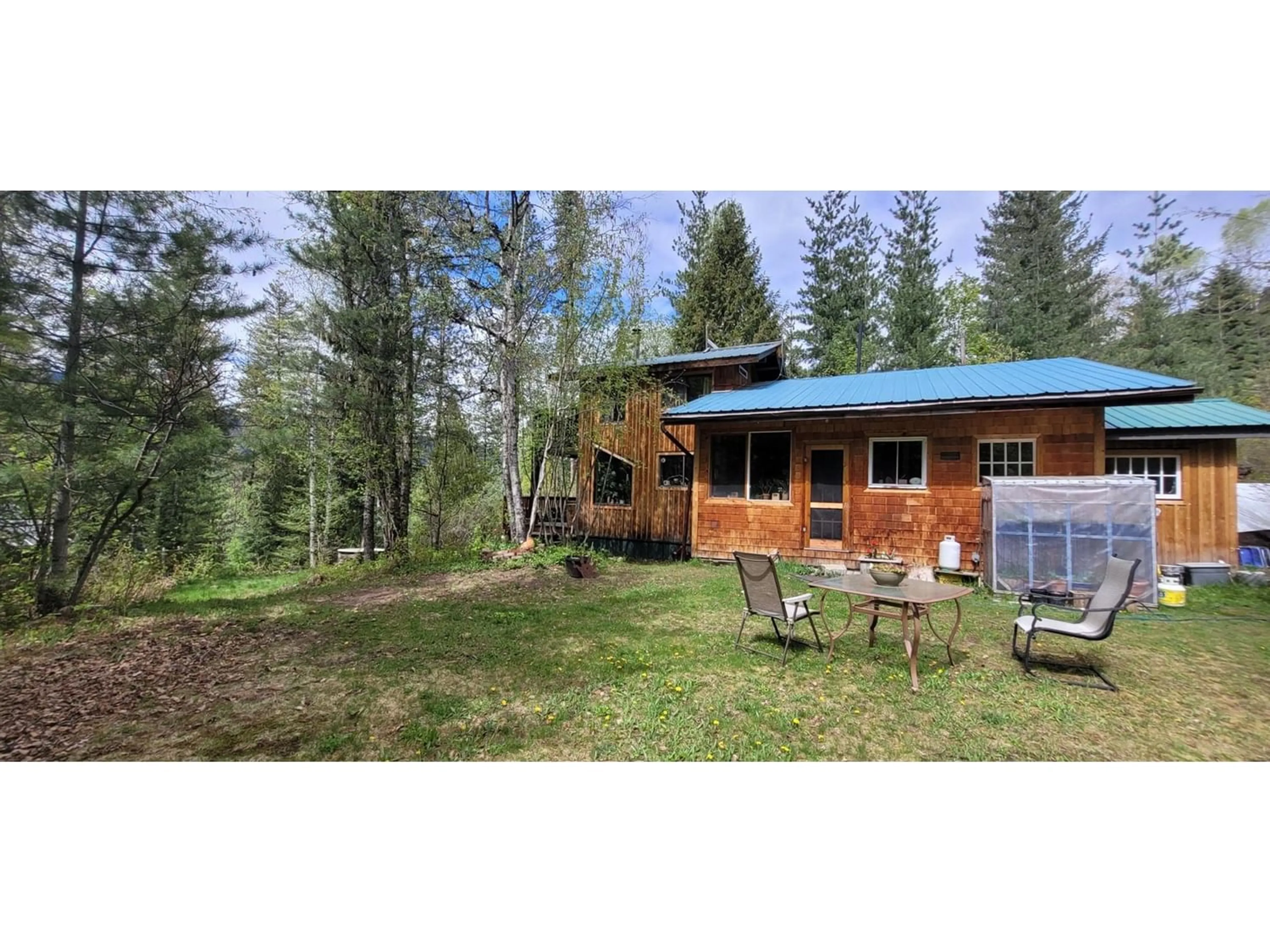 Cottage for 7152 GRAHAM ROAD, Appledale British Columbia V0G2J0
