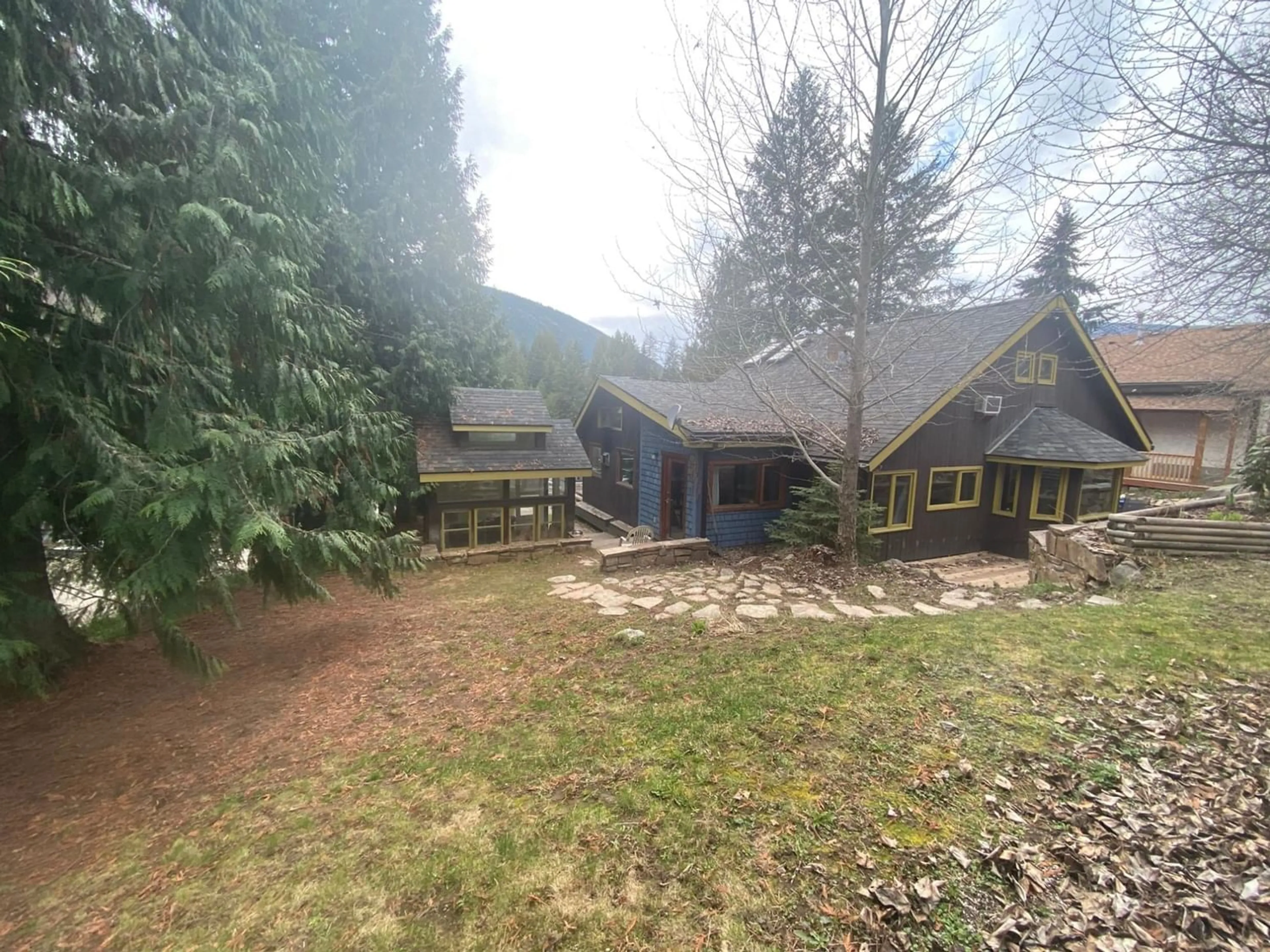 Frontside or backside of a home for 1910 CREEK STREET, Nelson British Columbia V1L4J1