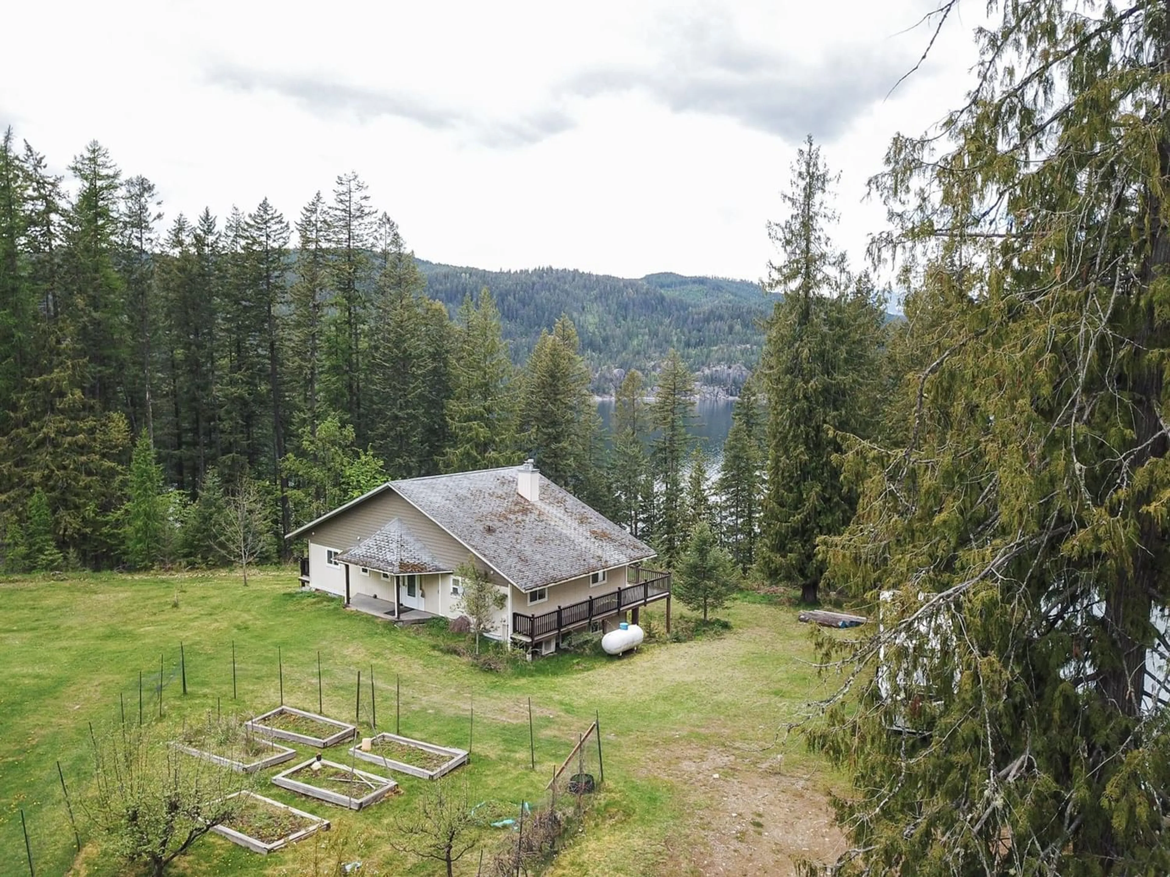 Cottage for 15127 OLIVER ROAD, Gray Creek British Columbia V0B1S0