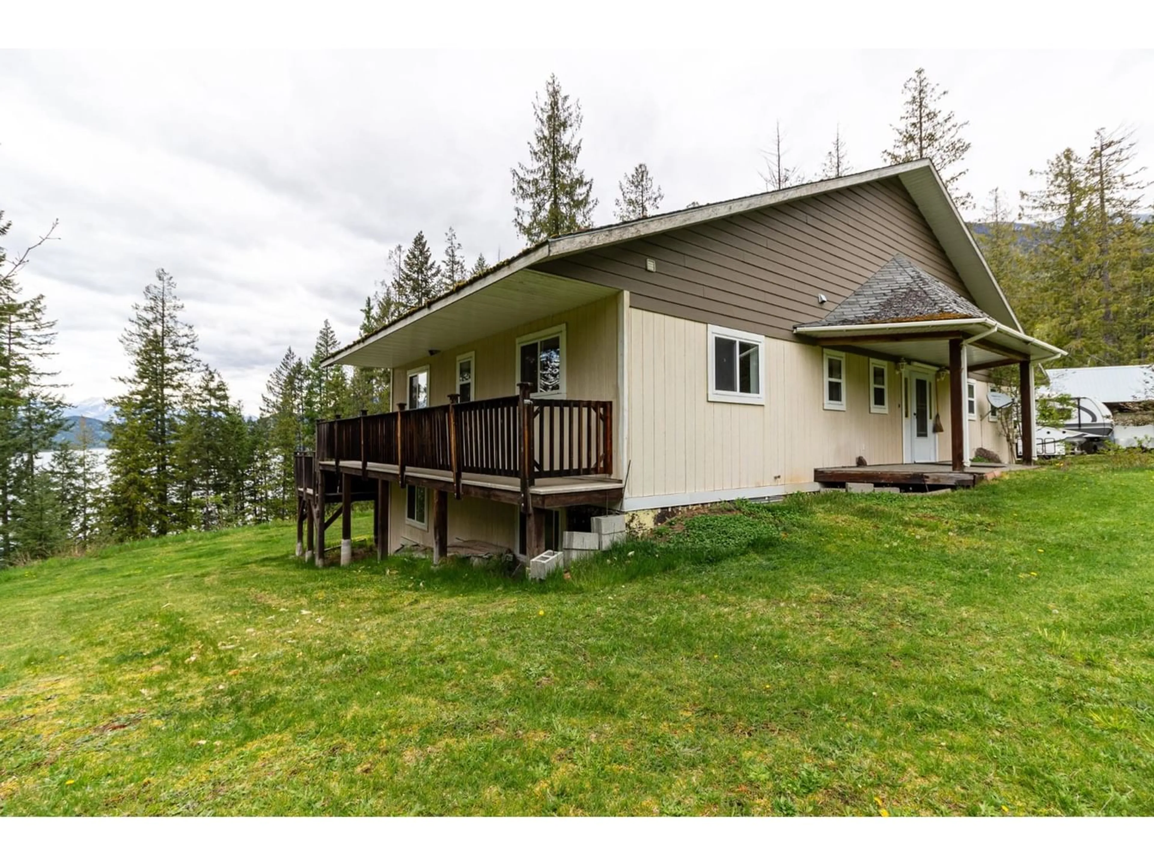 Frontside or backside of a home for 15127 OLIVER ROAD, Gray Creek British Columbia V0B1S0