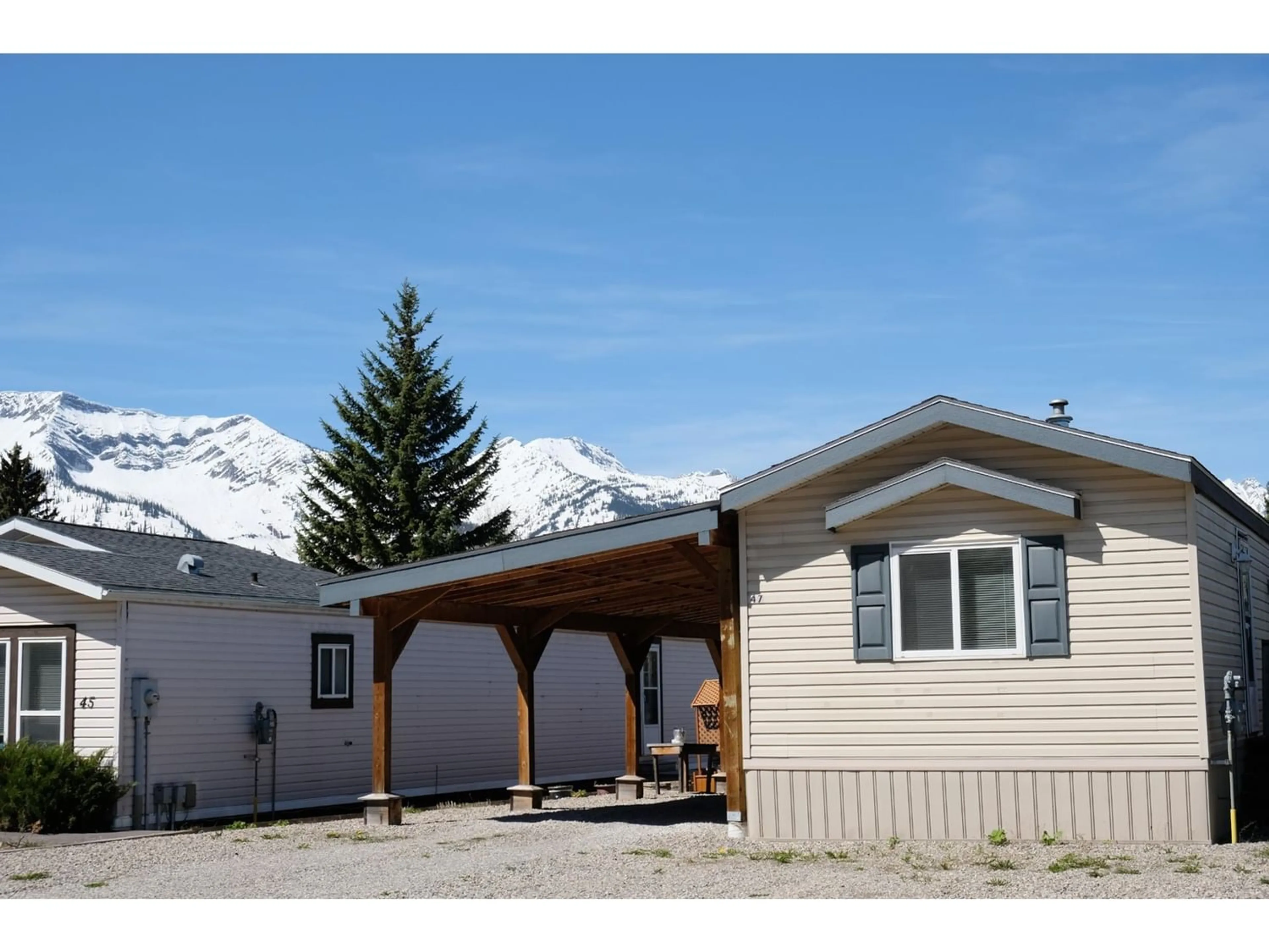 A pic from exterior of the house or condo for 47 SLALOM DRIVE, Fernie British Columbia V0B1M0