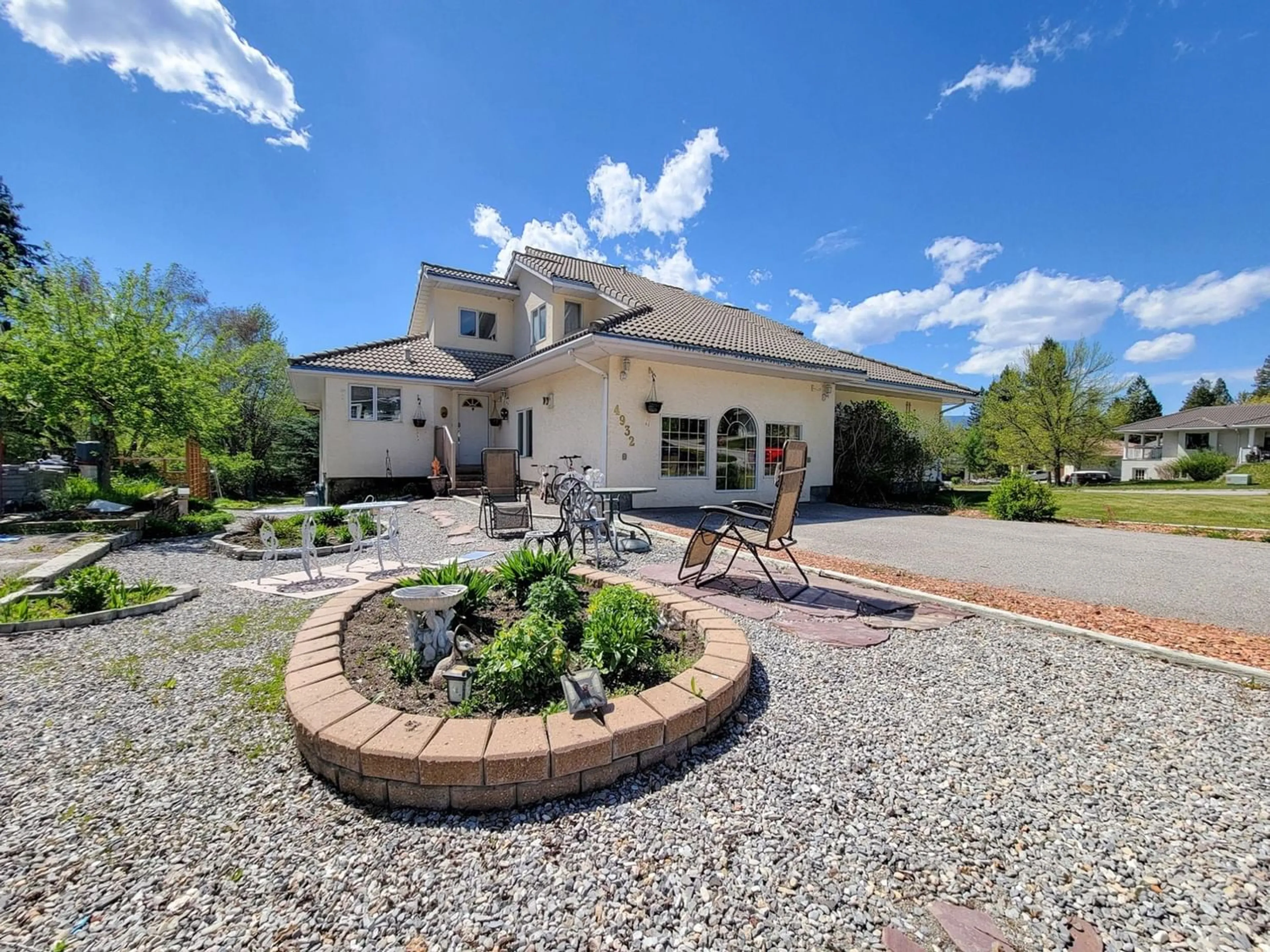 Patio, cottage for 4932 ASPEN GROVE Place, Fairmont Hot Springs British Columbia V0B1L1