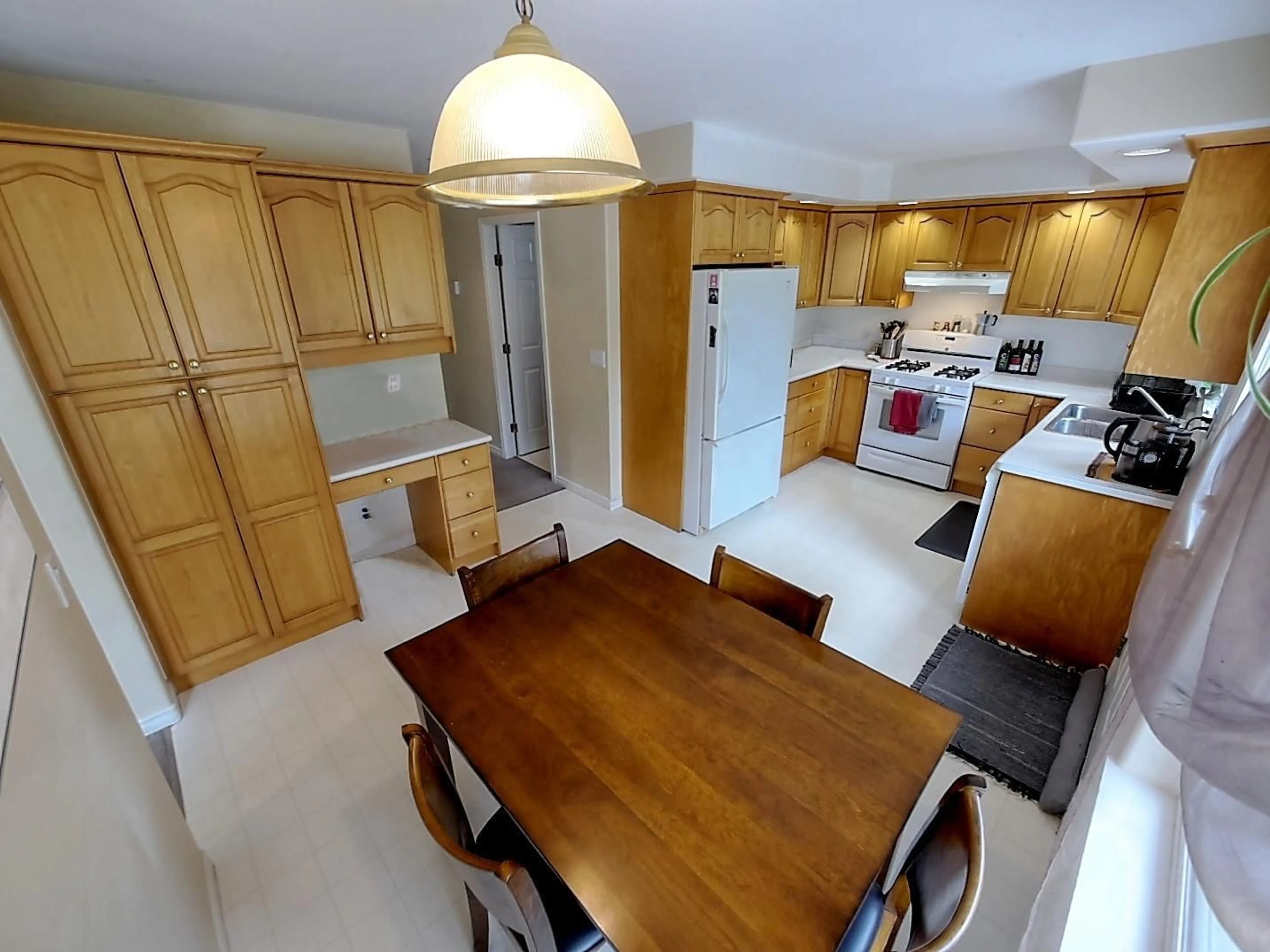 Open concept kitchen for 610 RICHARDS    W Street, Nelson British Columbia V1L6C8