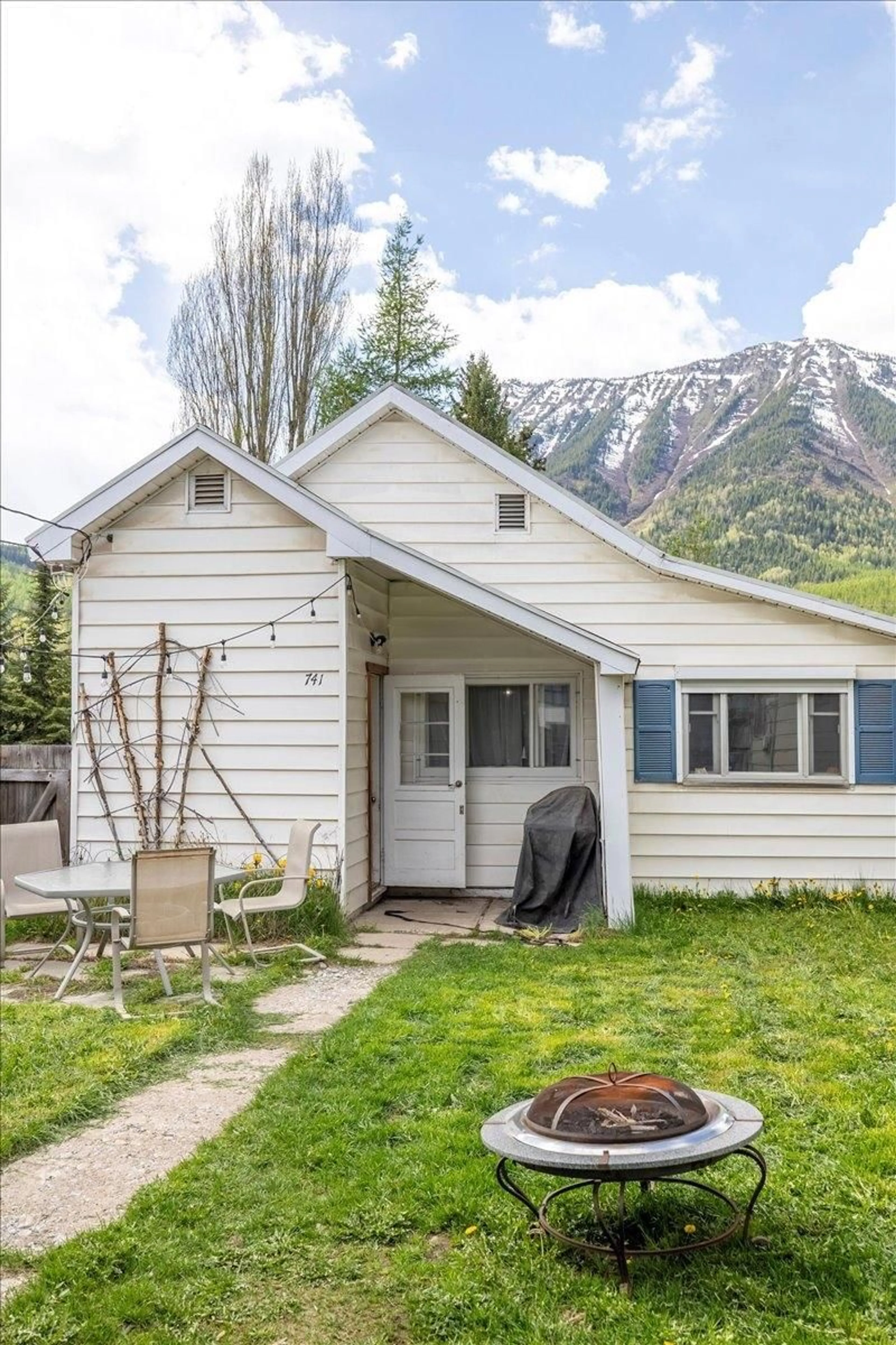 Frontside or backside of a home for 741 5TH AVENUE, Fernie British Columbia V0B1M0
