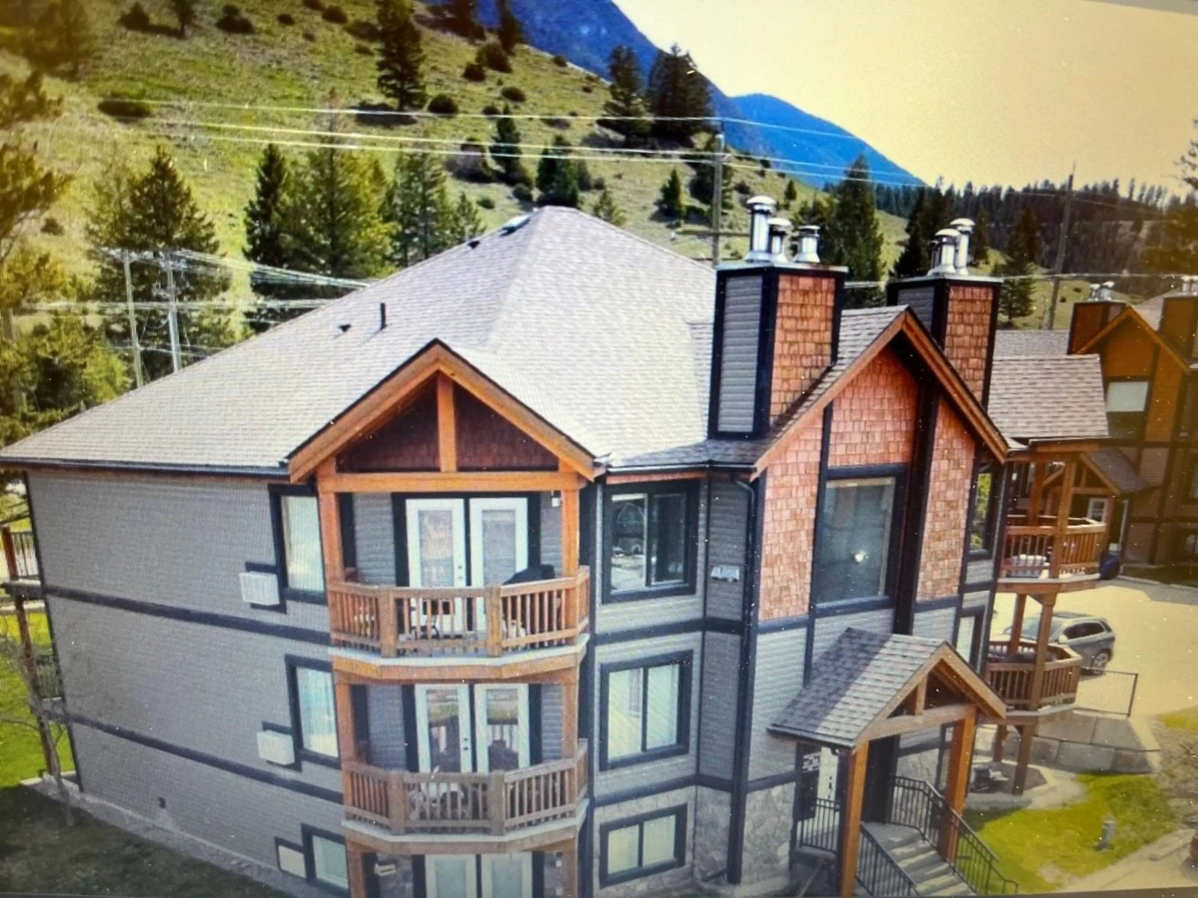 A pic from exterior of the house or condo for 304 - 7307 PROSPECTOR AVENUE, Radium Hot Springs British Columbia V0A1M0