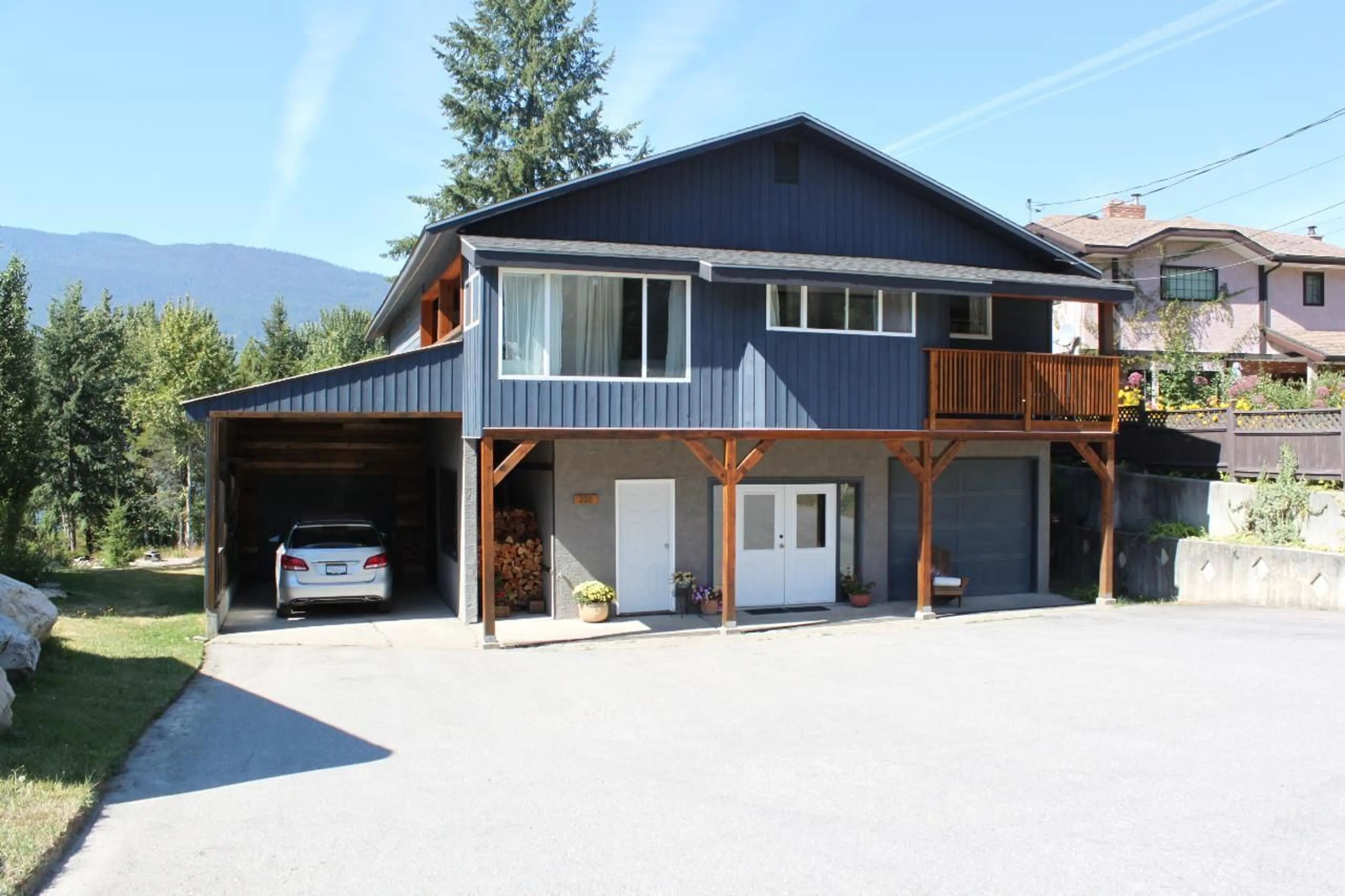 Frontside or backside of a home for 206 10TH AVENUE NW, Nakusp British Columbia V0G1R0