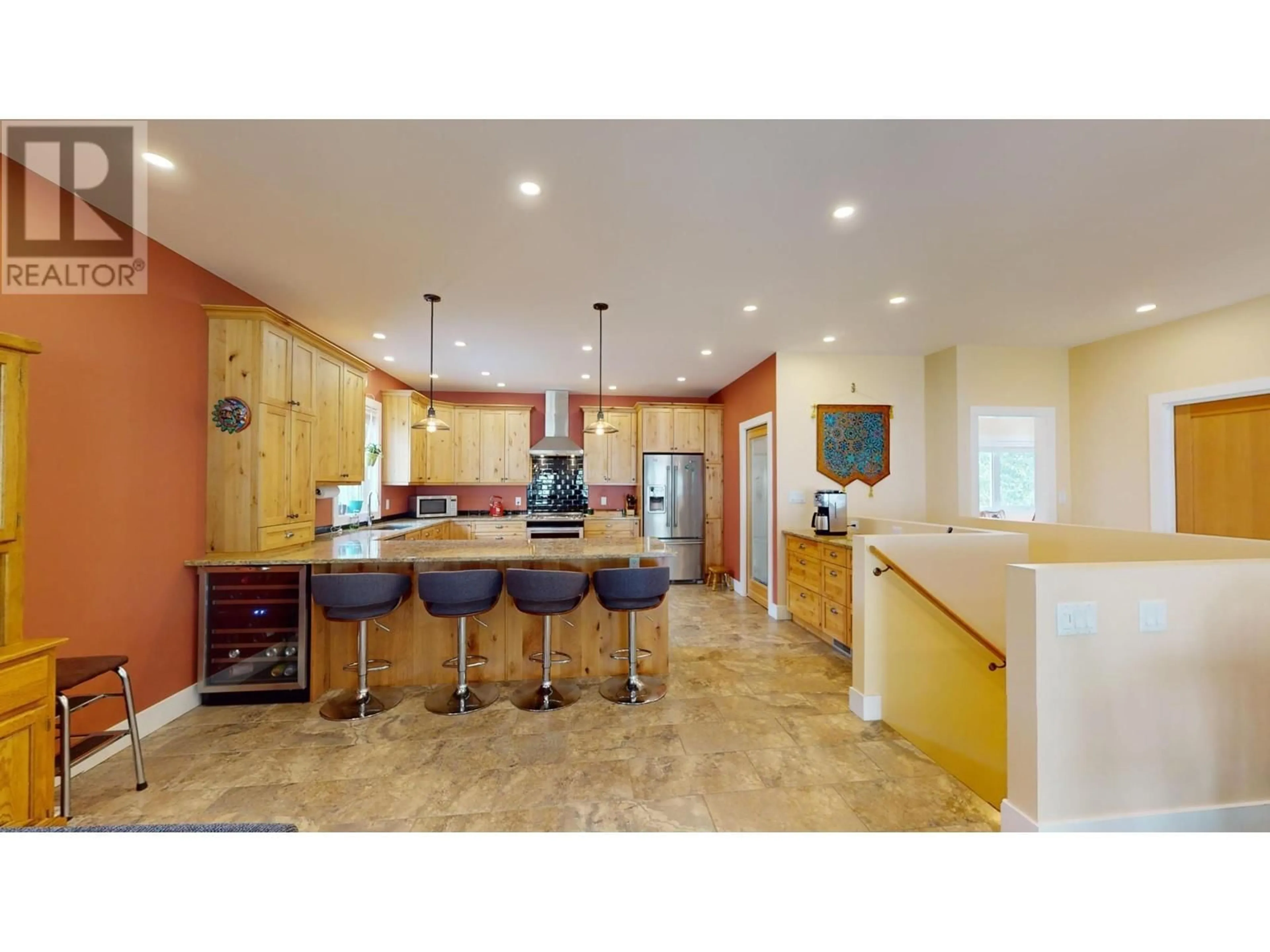 Open concept kitchen, ceramic/tile floor for 2475 COLIN CRESCENT, Trail British Columbia V1R4T4