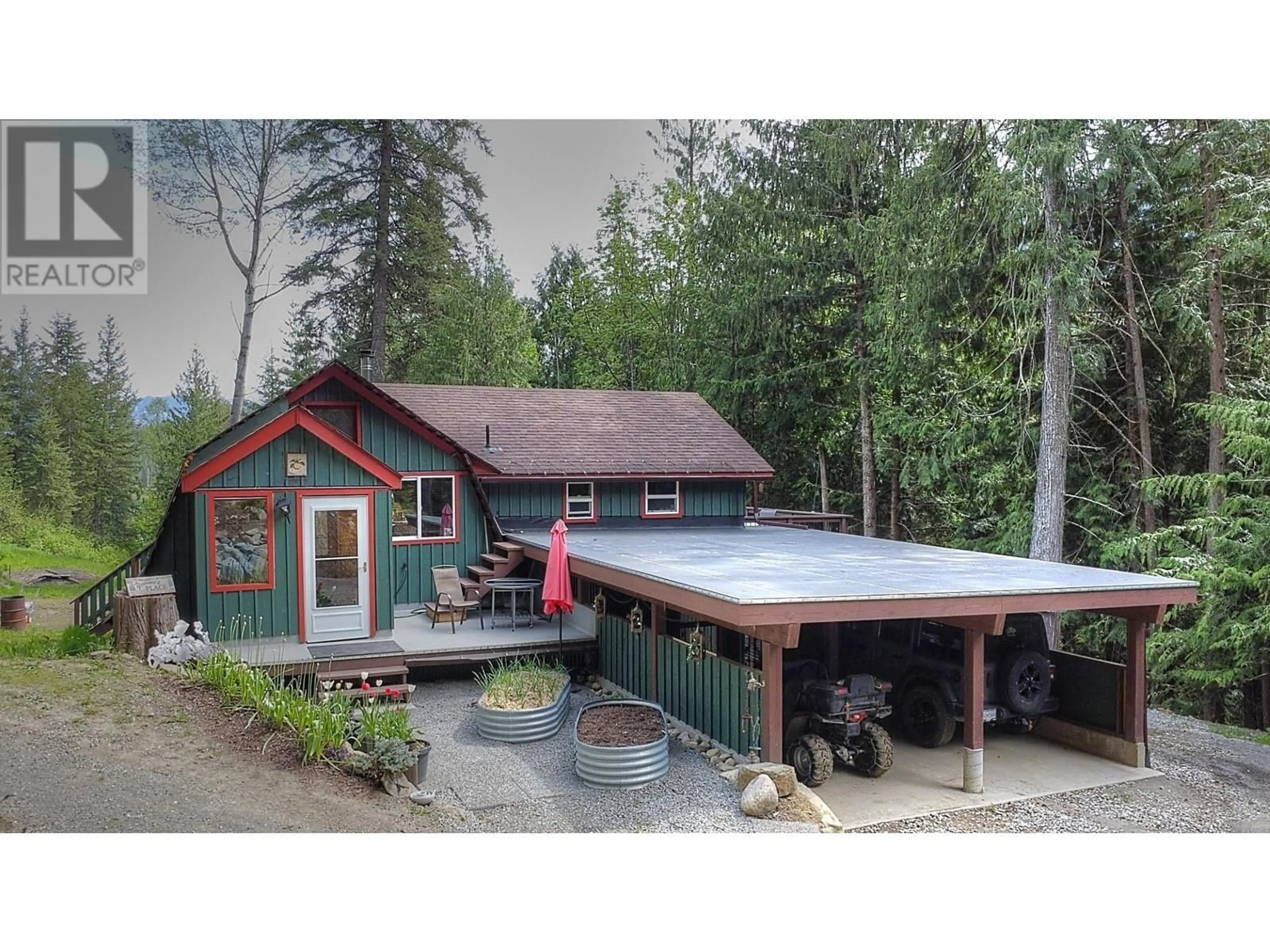 A pic from outside/outdoor area/front of a property/back of a property/a pic from drone, unknown for 1608 ZWICKY ROAD, Kaslo British Columbia V0G1M0