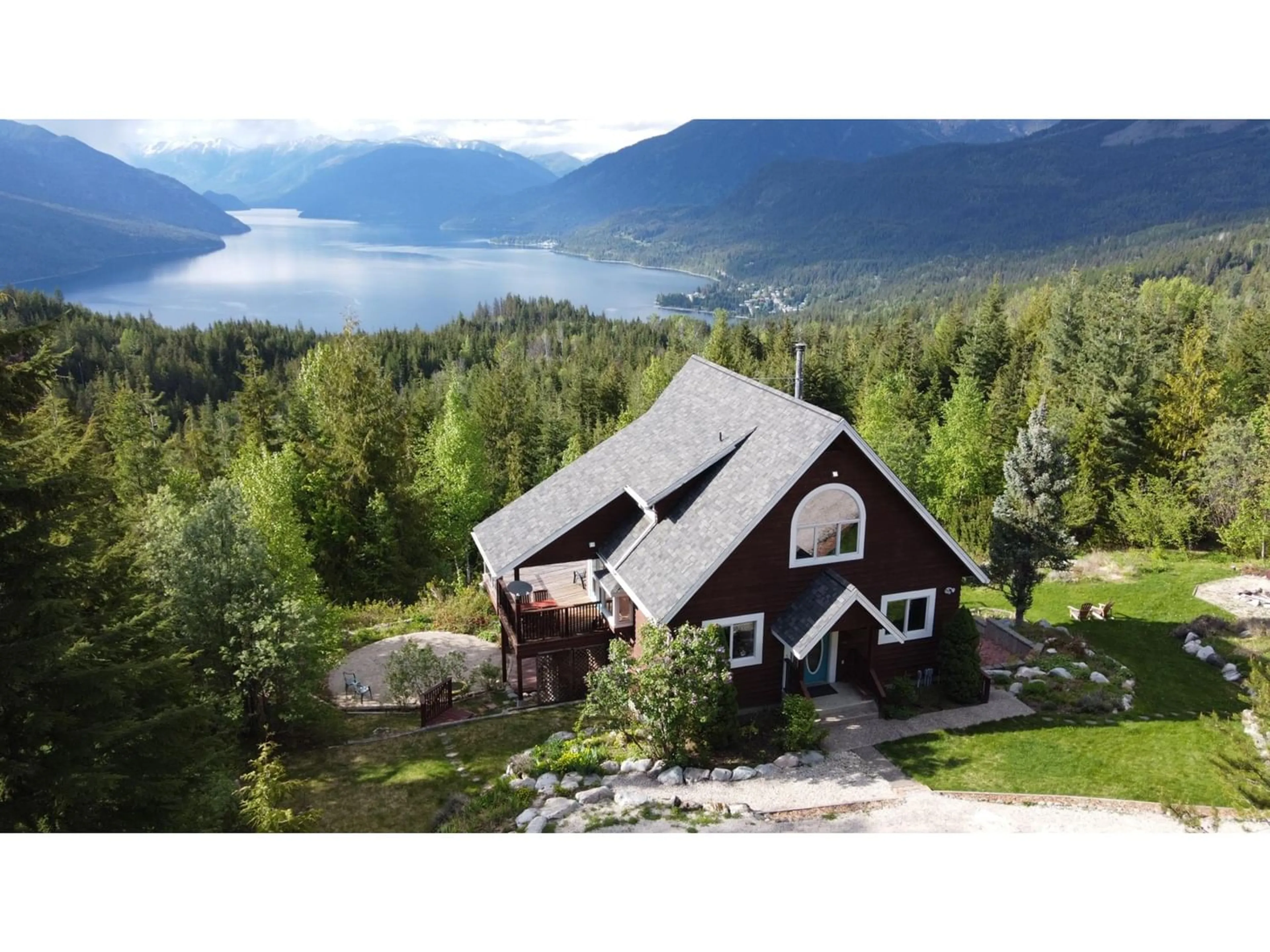Cottage for 8195 OMA ROAD, Silverton British Columbia V0G1S0