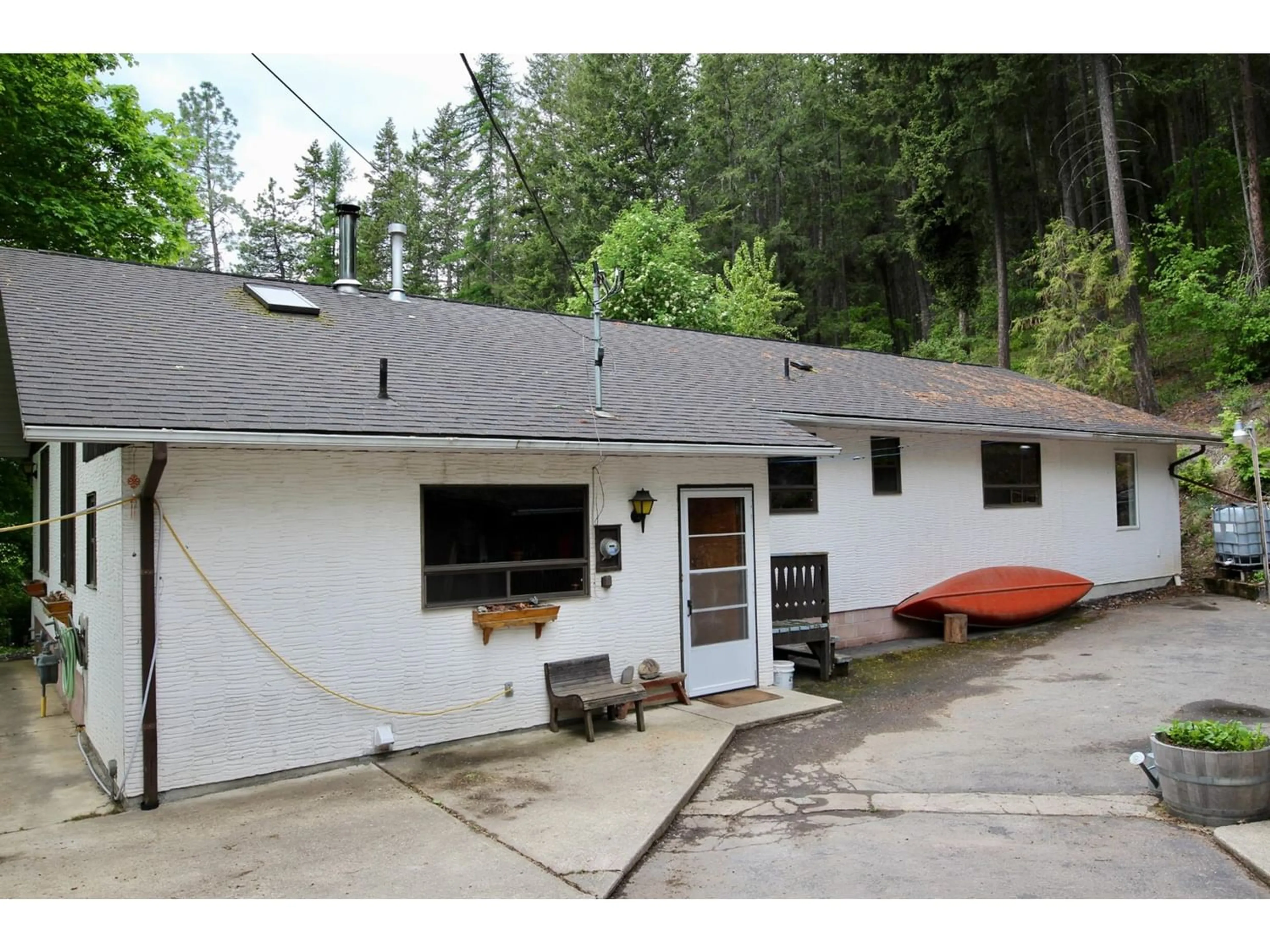 Frontside or backside of a home for 5681 CORY ROAD, Wynndel British Columbia V0B2N1