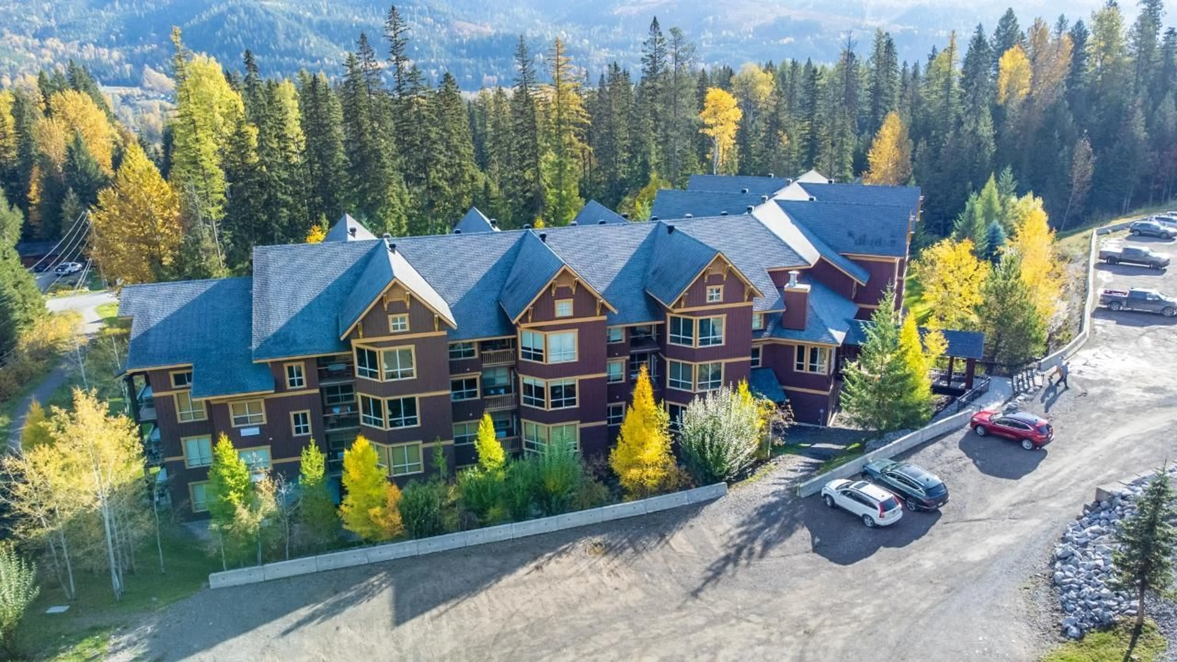 A pic from exterior of the house or condo for 637 - 4559 TIMBERLINE CRESCENT, Fernie British Columbia V0B1M6