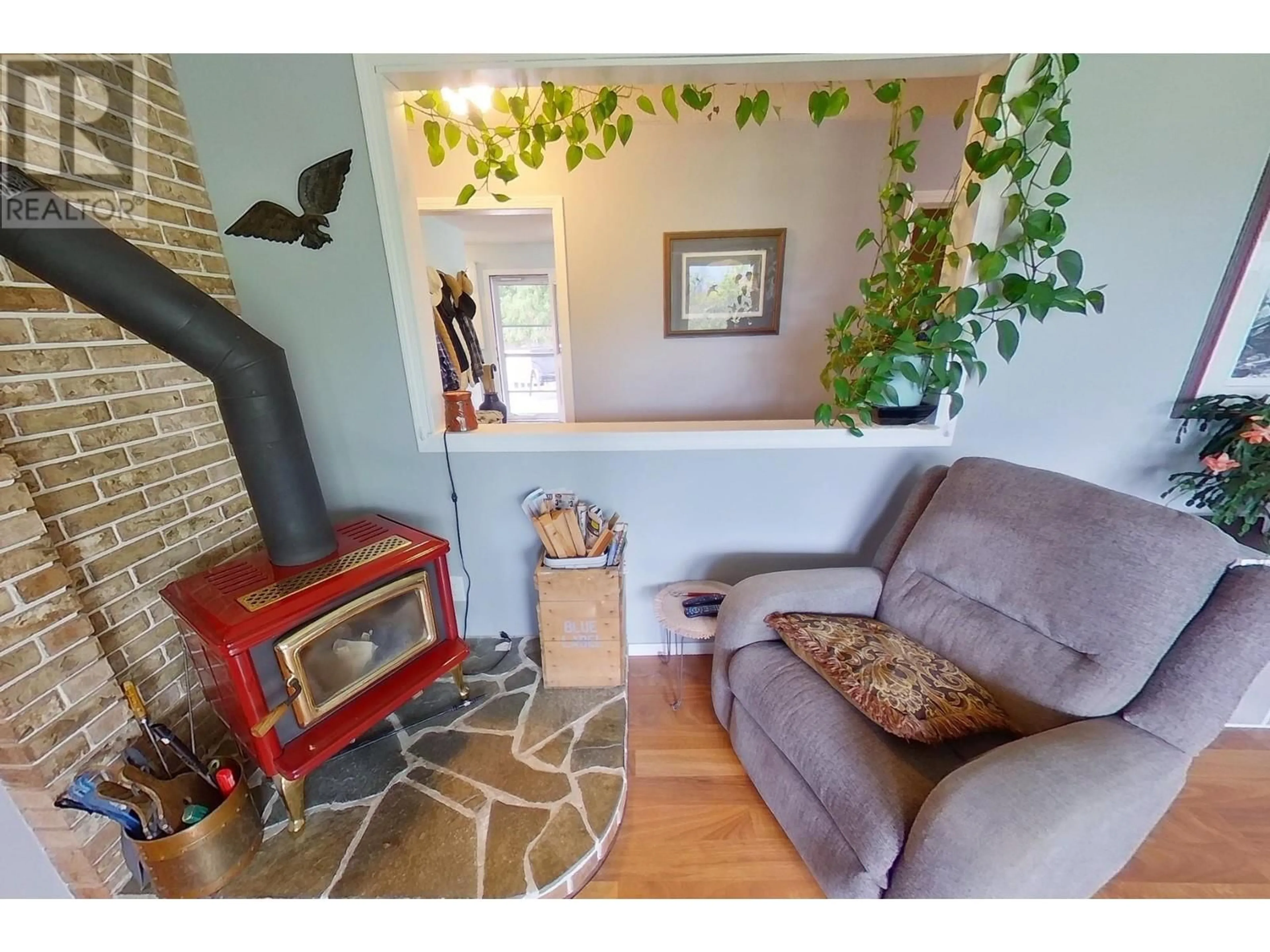 Living room with furniture, unknown for 3635 PHILLIPS ROAD, Creston British Columbia V0B1G2