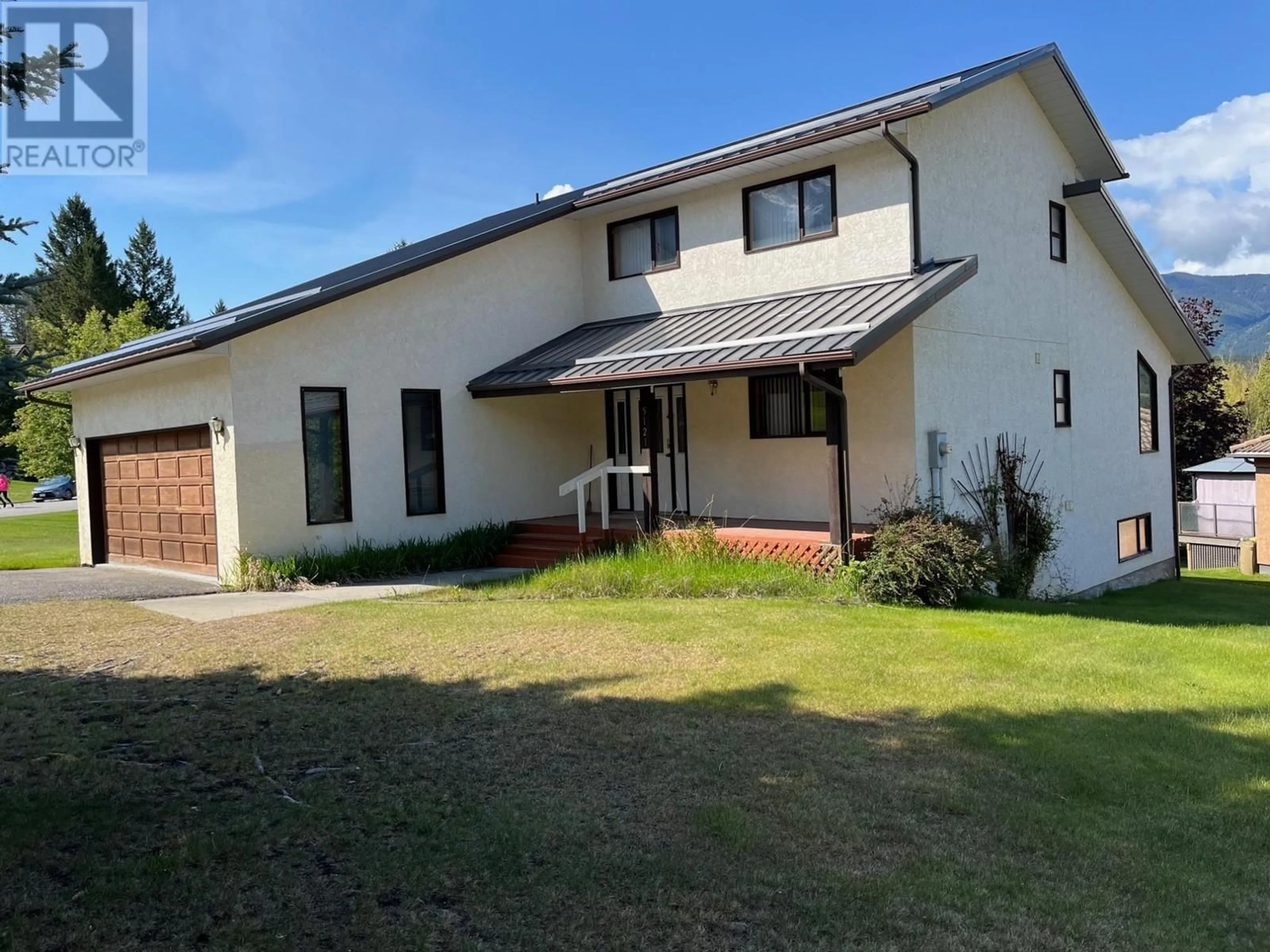 A pic from outside/outdoor area/front of a property/back of a property/a pic from drone, unknown for 5121 RIVERVIEW CRESCENT, Fairmont Hot Springs British Columbia V0B1L1