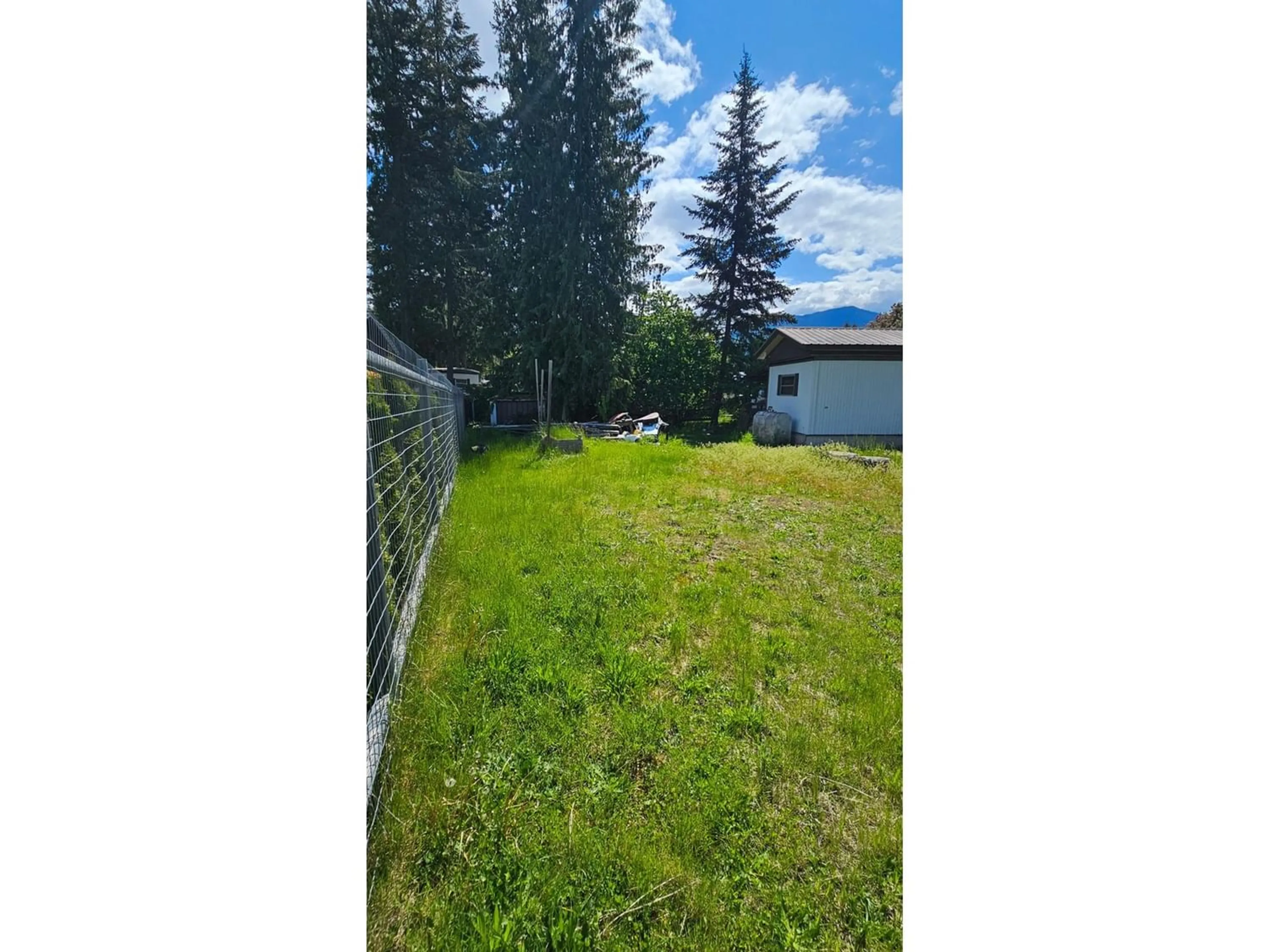 Shed for 739 9TH  NW Avenue, Nakusp British Columbia V0G1R0