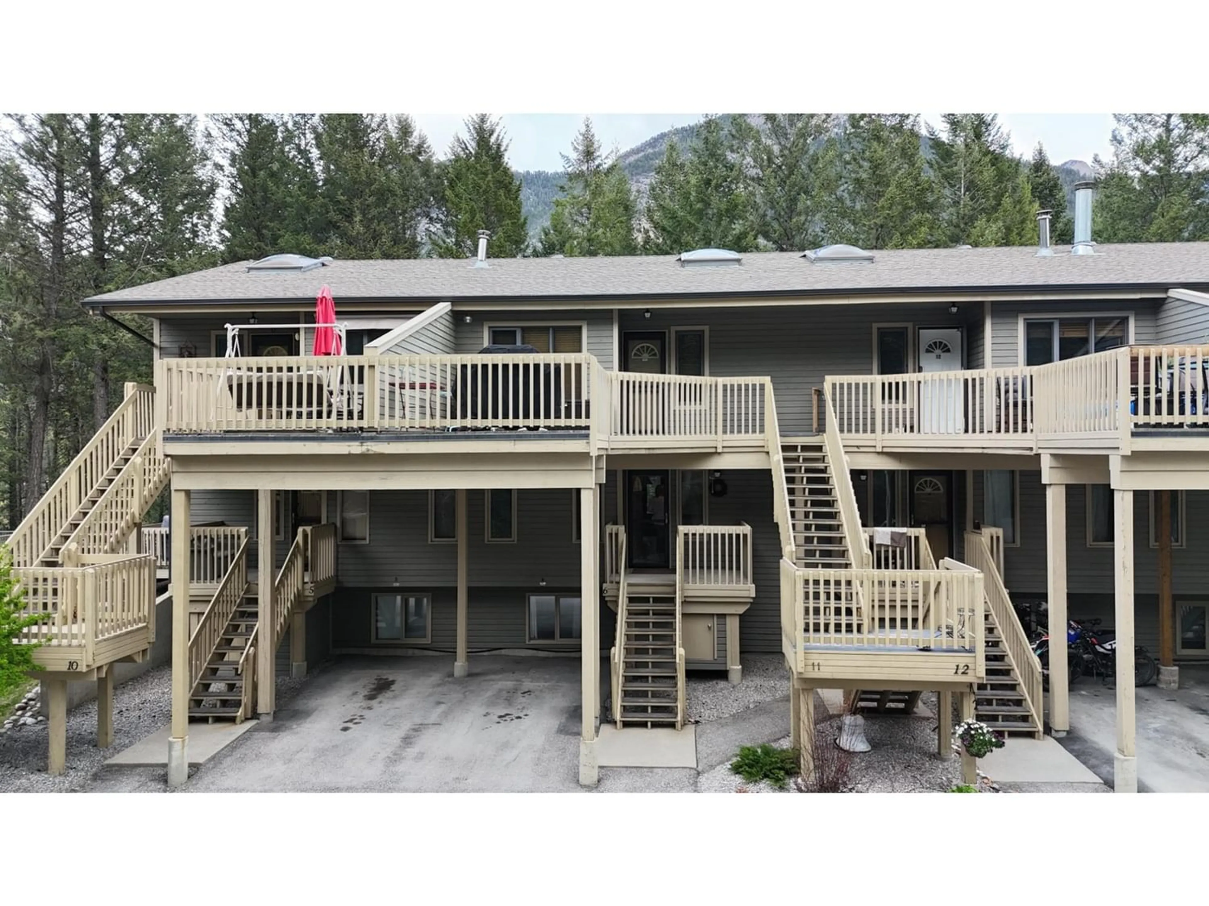 A pic from exterior of the house or condo, cottage for 7981 RADIUM GOLF COURSE Road Unit# 6, Radium Hot Springs British Columbia V0A1M0