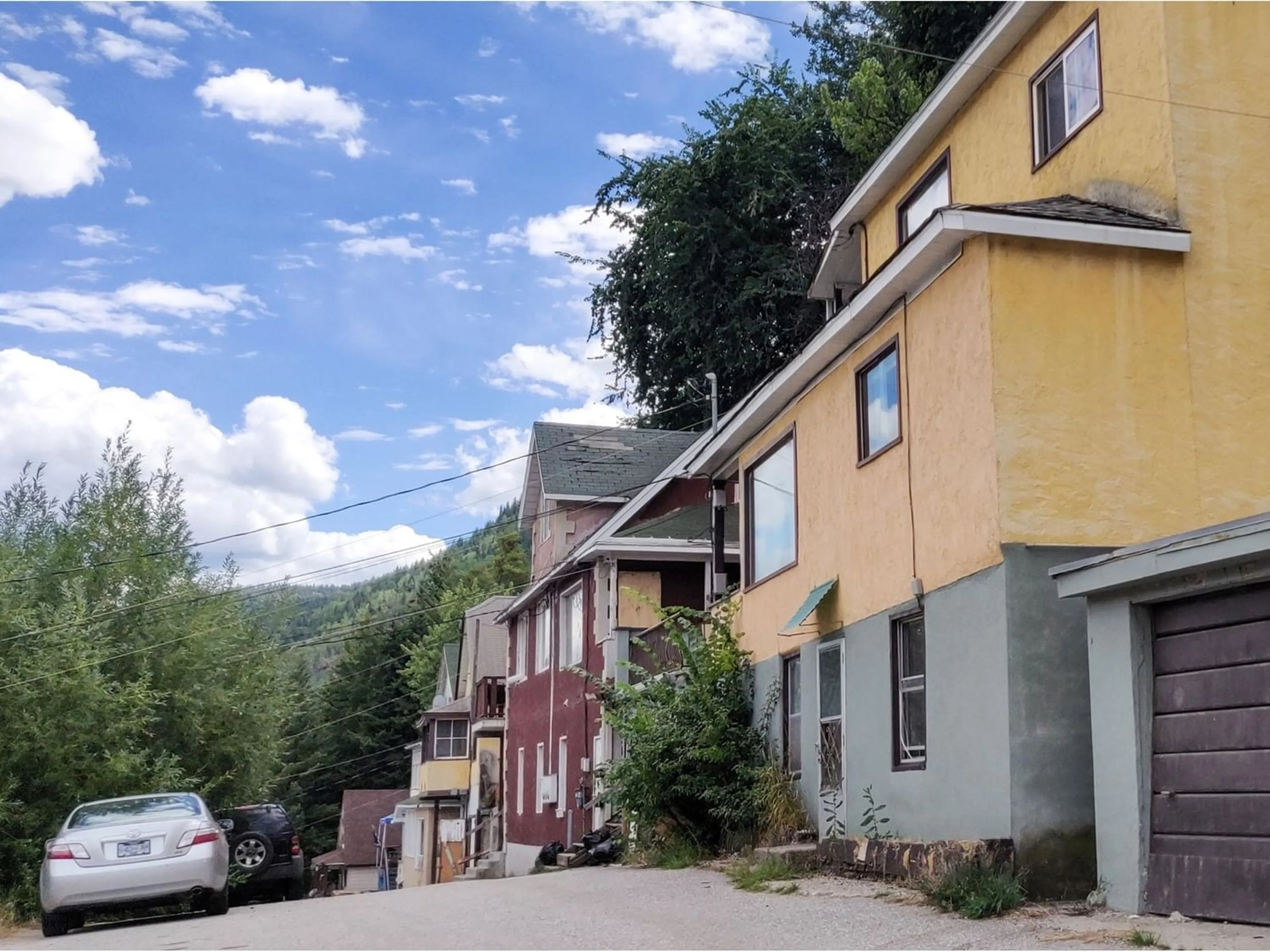 Frontside or backside of a home, the street view for 936 GLOVER Road, Trail British Columbia V1R4K4