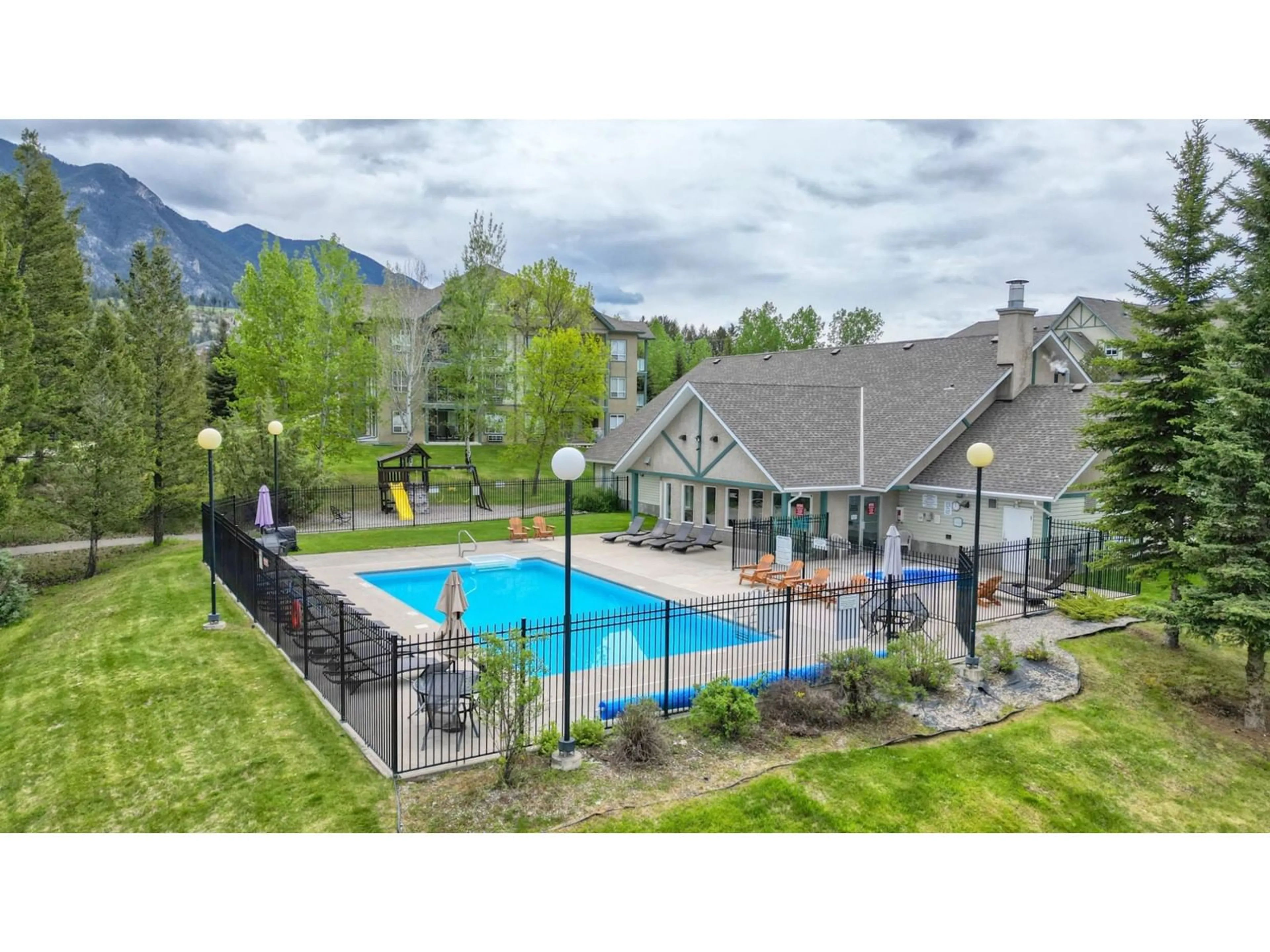 Indoor or outdoor pool for 105 - 4769 FORSTERS LANDING ROAD, Radium Hot Springs British Columbia V0A1M0