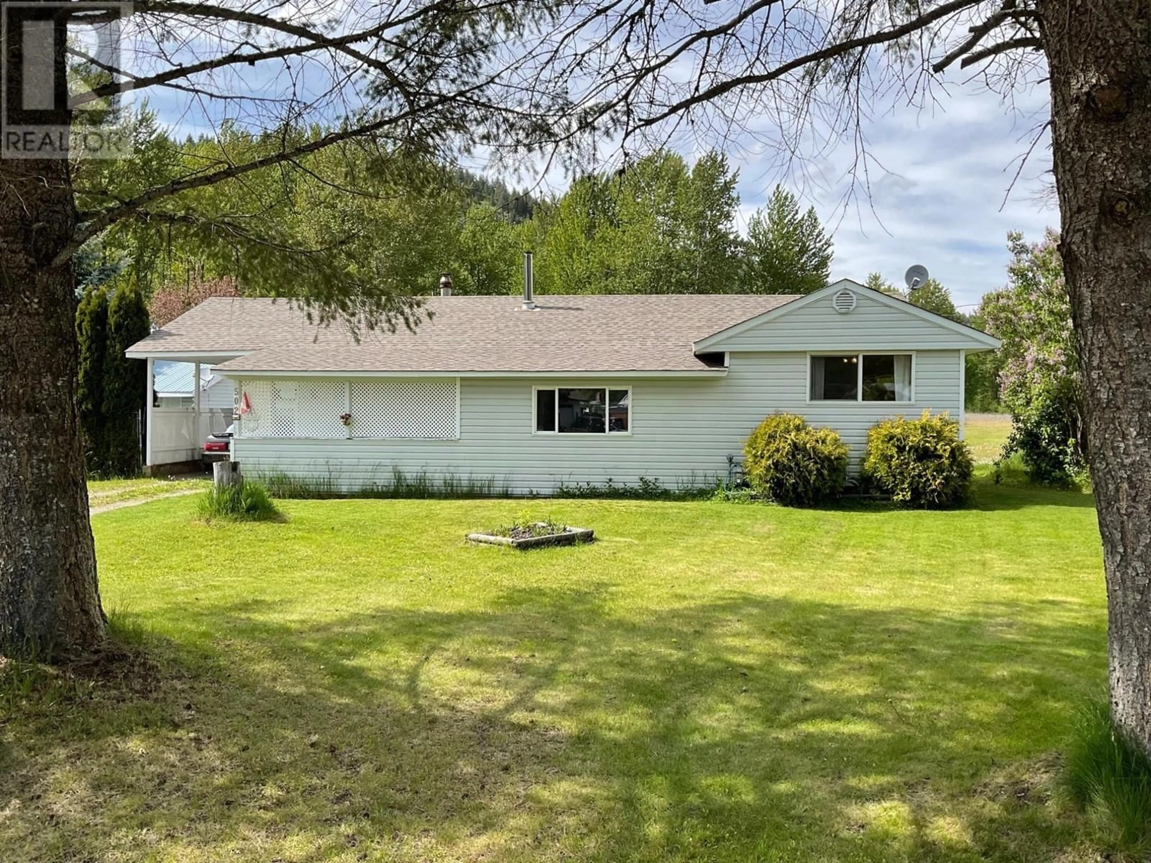 A pic from outside/outdoor area/front of a property/back of a property/a pic from drone, water/lake/river/ocean view for 502 WOODGREEN CRESCENT, Greenwood British Columbia V0H1J0