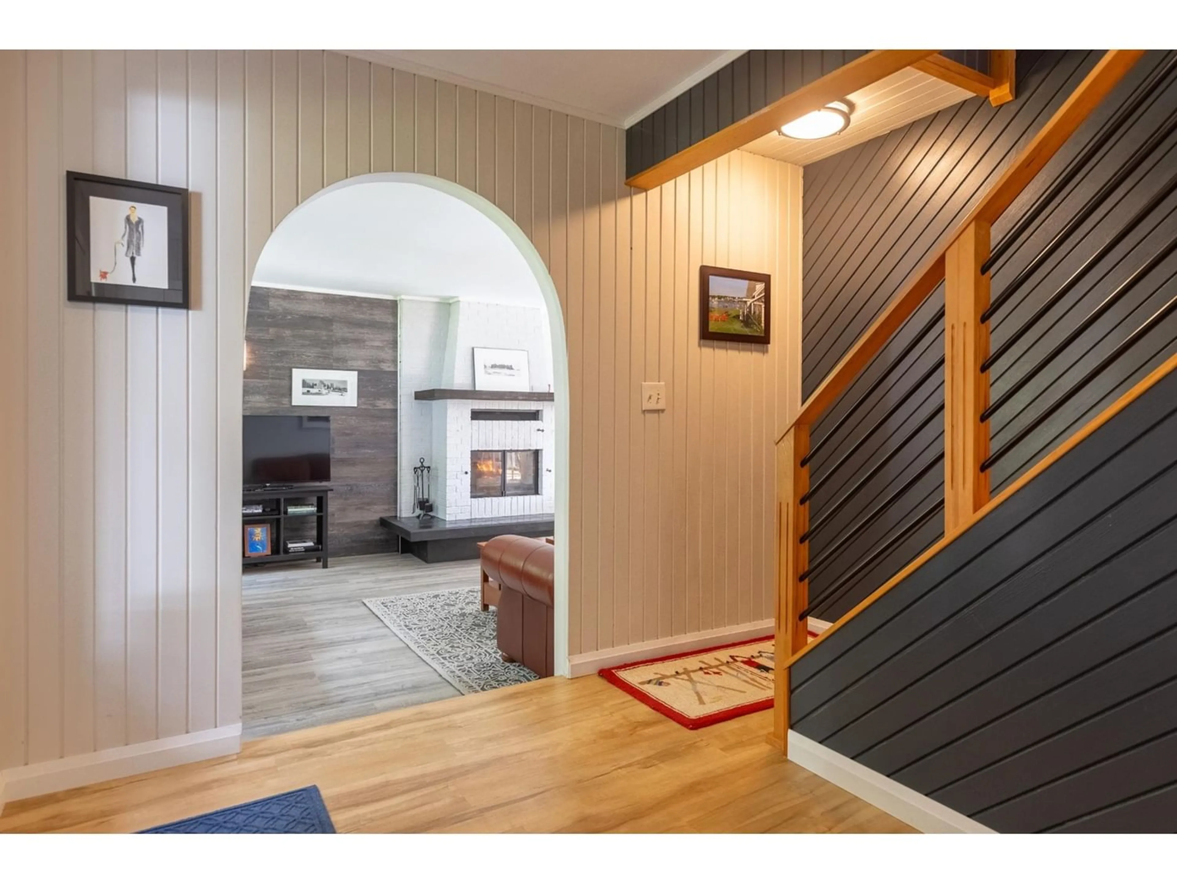 Indoor entryway, wood floors for 3292 ANDERSON Road, Fernie British Columbia V0B1M1