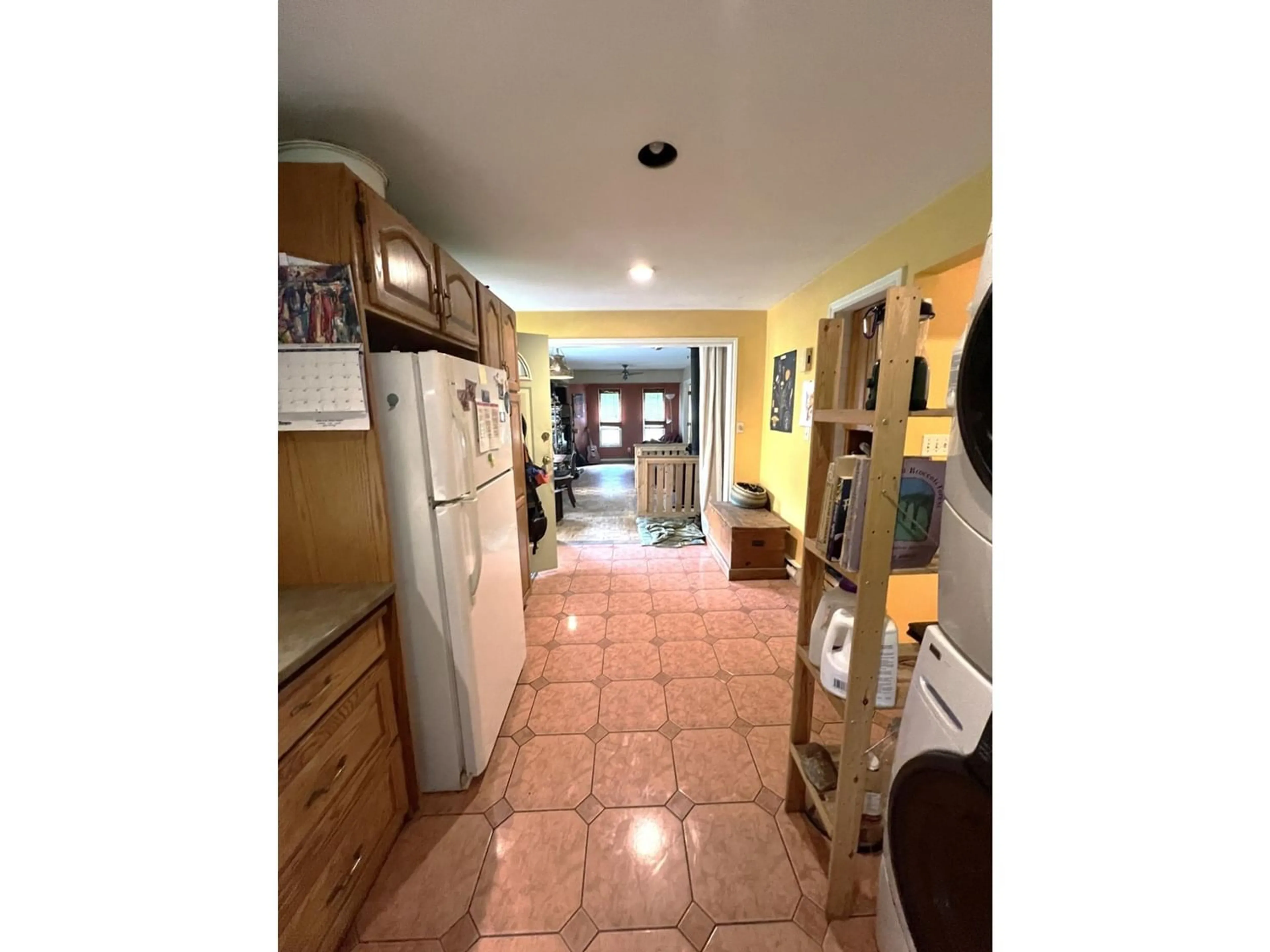 Kitchen for 6497 HIGHWAY 6, Appledale British Columbia V0G2J0