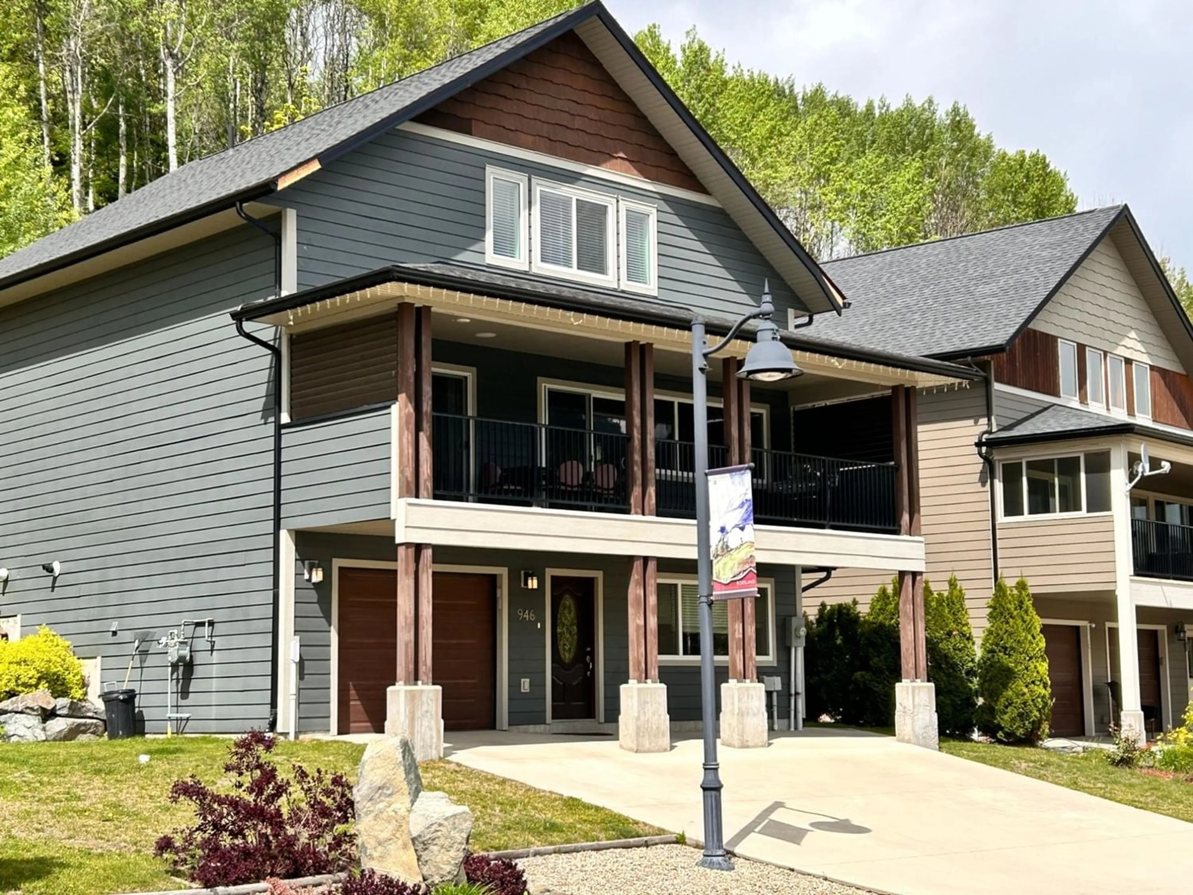 Outside view for 946 REDSTONE DRIVE, Rossland British Columbia V0G1Y0
