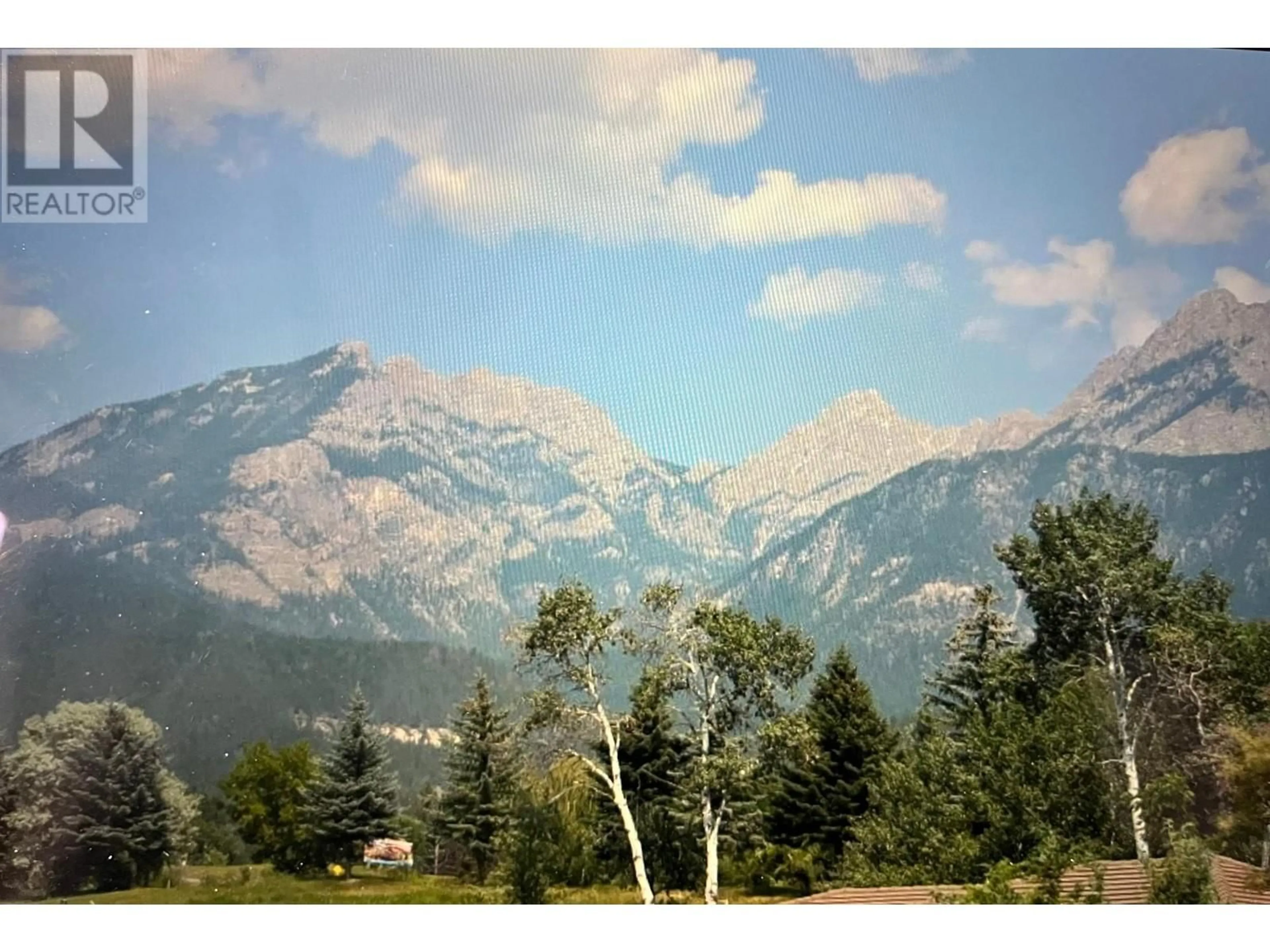 Blurry image for 5133 RIVERVIEW PLACE, Fairmont Hot Springs British Columbia V0B1L1
