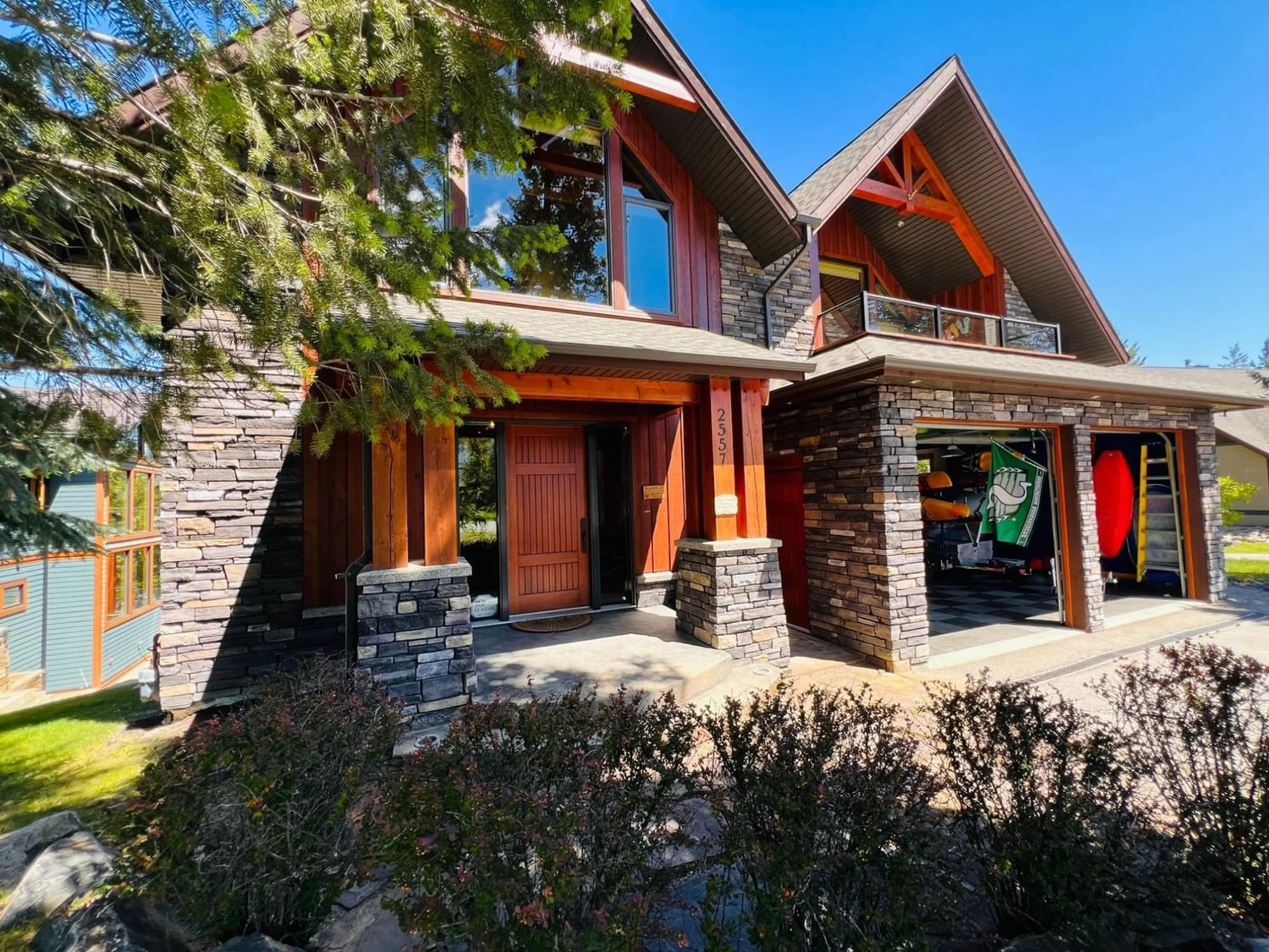 Home with brick exterior material for 2557 LEDGEROCK RIDGE, Invermere British Columbia V0A1K6