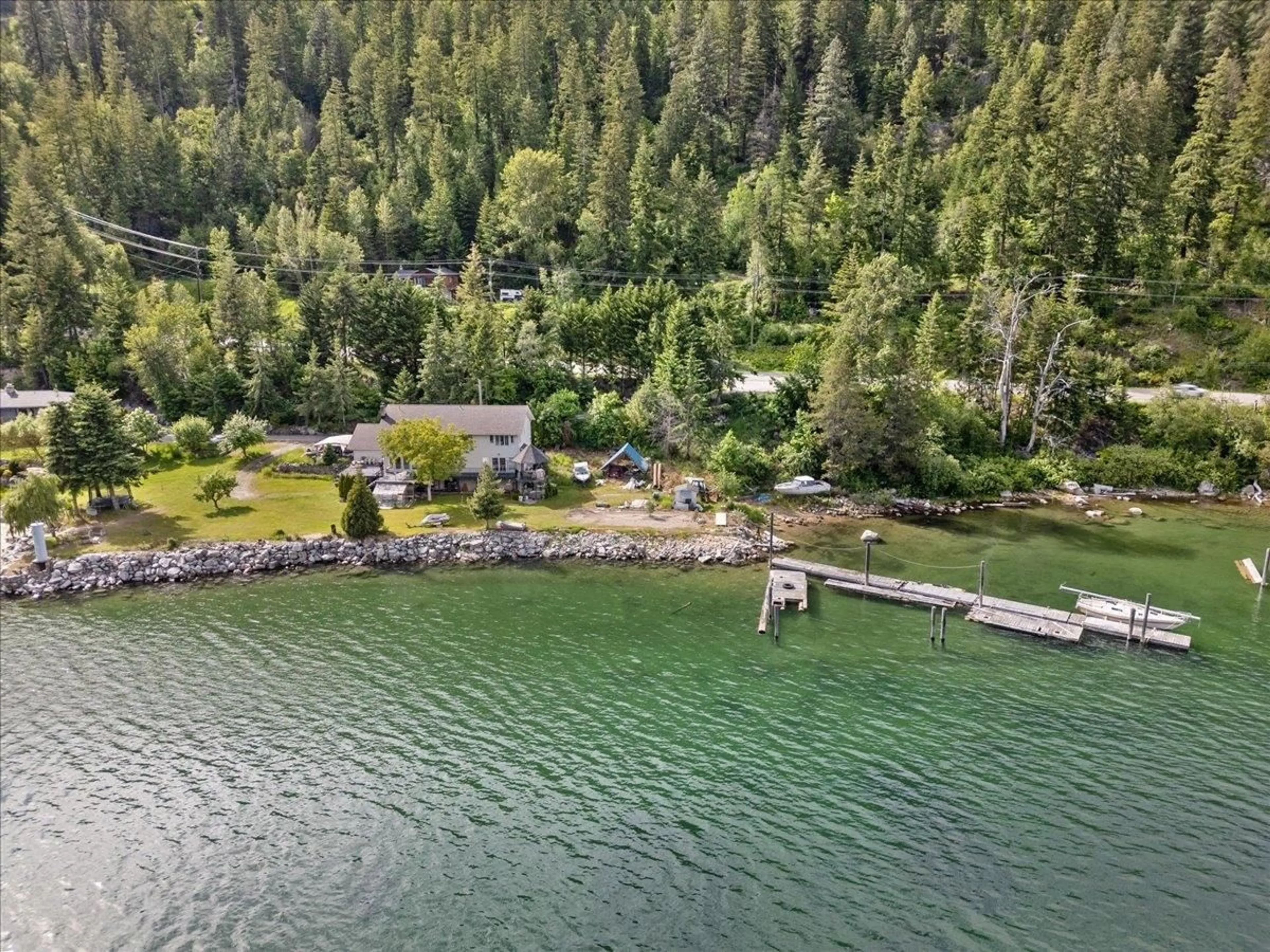 Cottage for 1090 HIGHWAY 3A, Nelson British Columbia V1L6J5