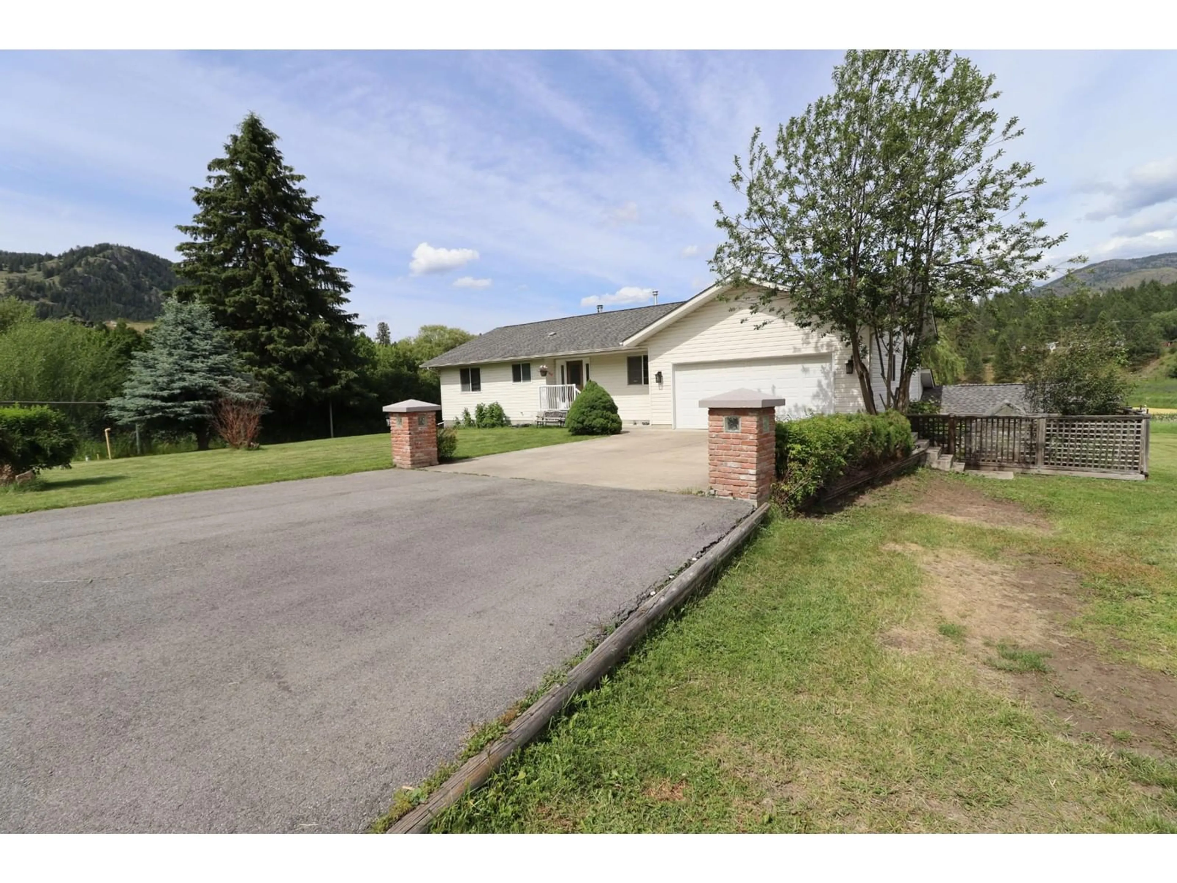 Frontside or backside of a home, the street view for 3185 WARD Road, Grand Forks British Columbia V0H1H2