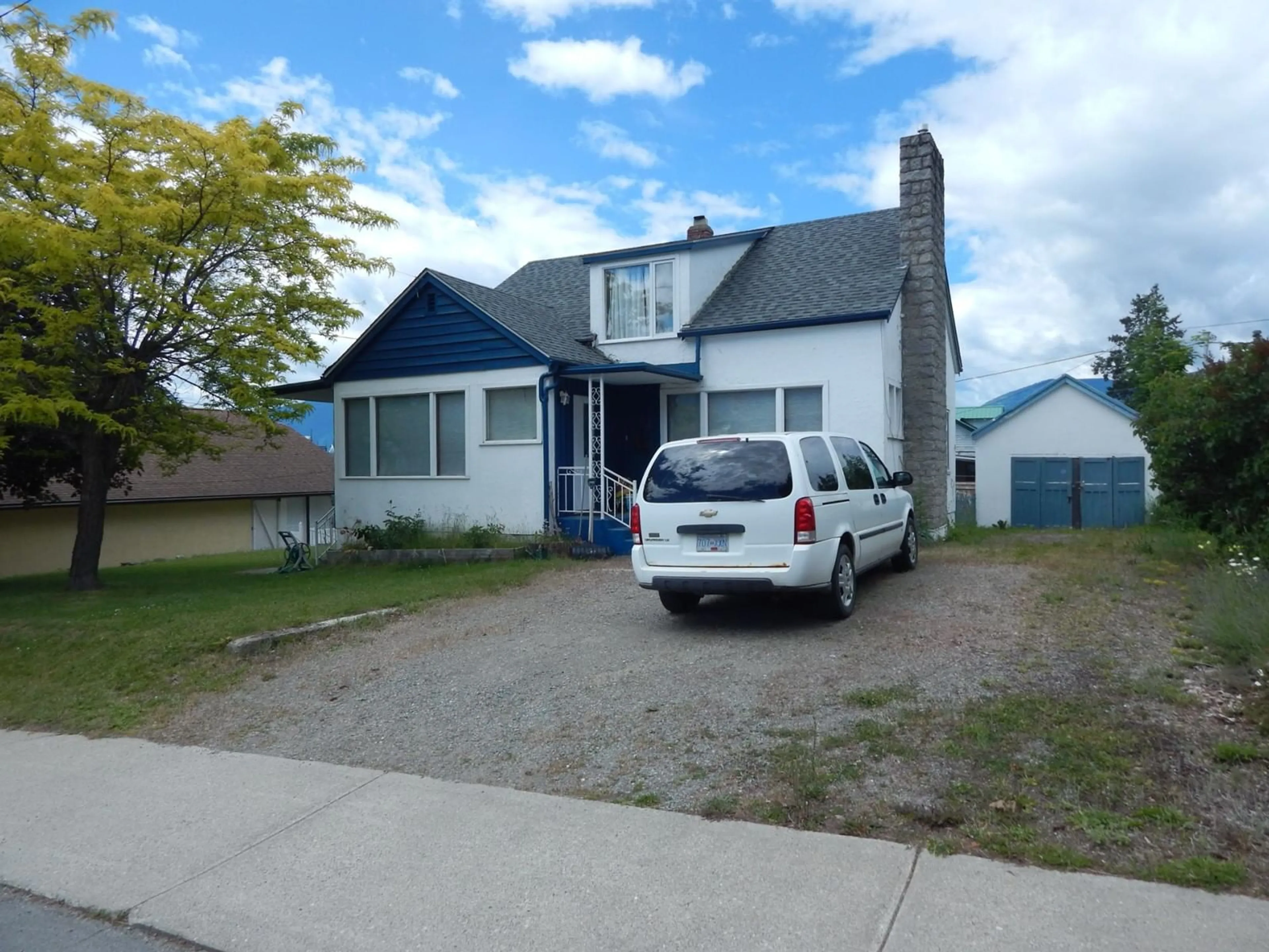 Frontside or backside of a home for 131 14TH AVENUE N, Creston British Columbia V0B1G0