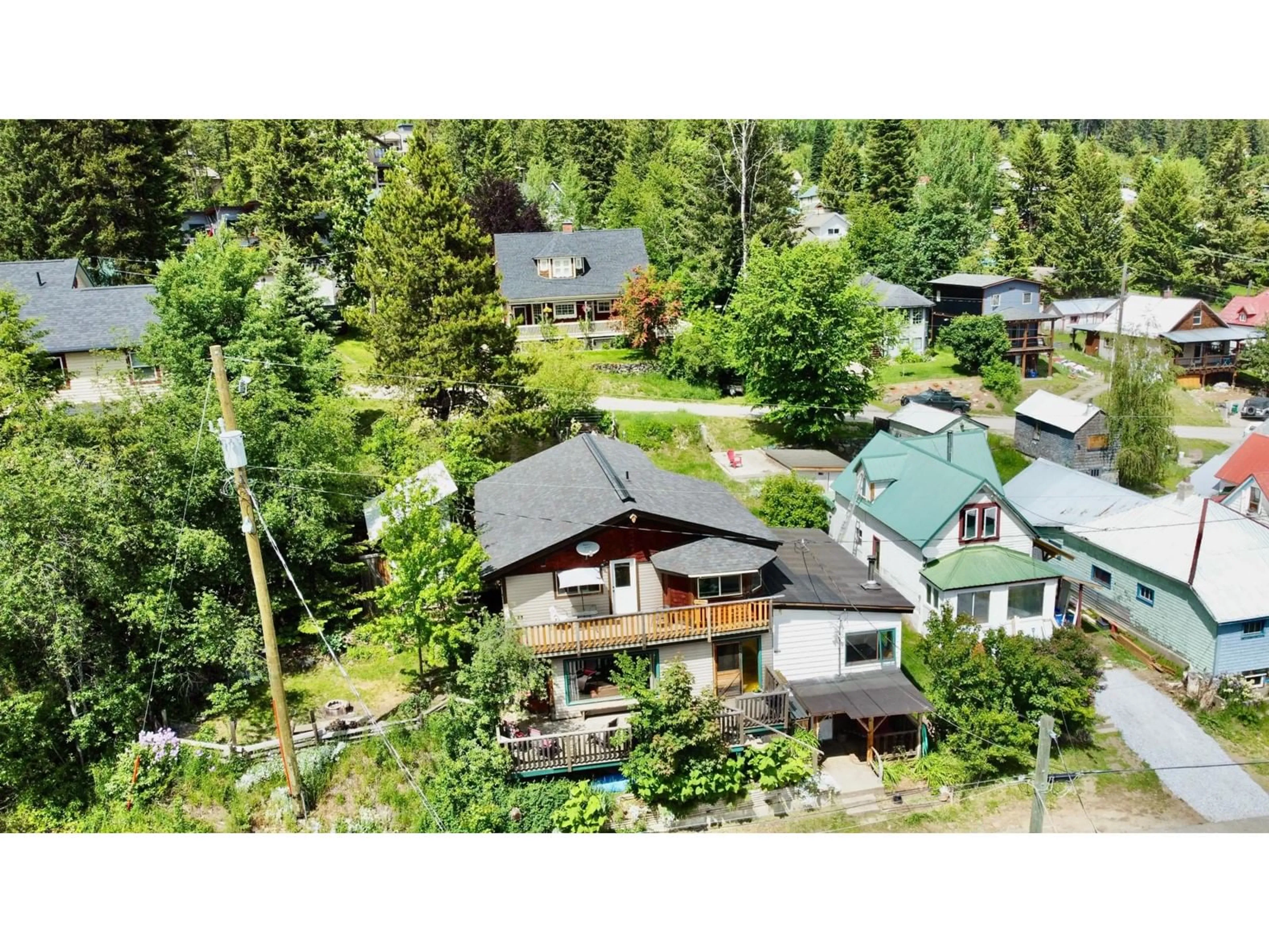 Cottage for 1830 FOURTH AVENUE, Rossland British Columbia V0G1Y0