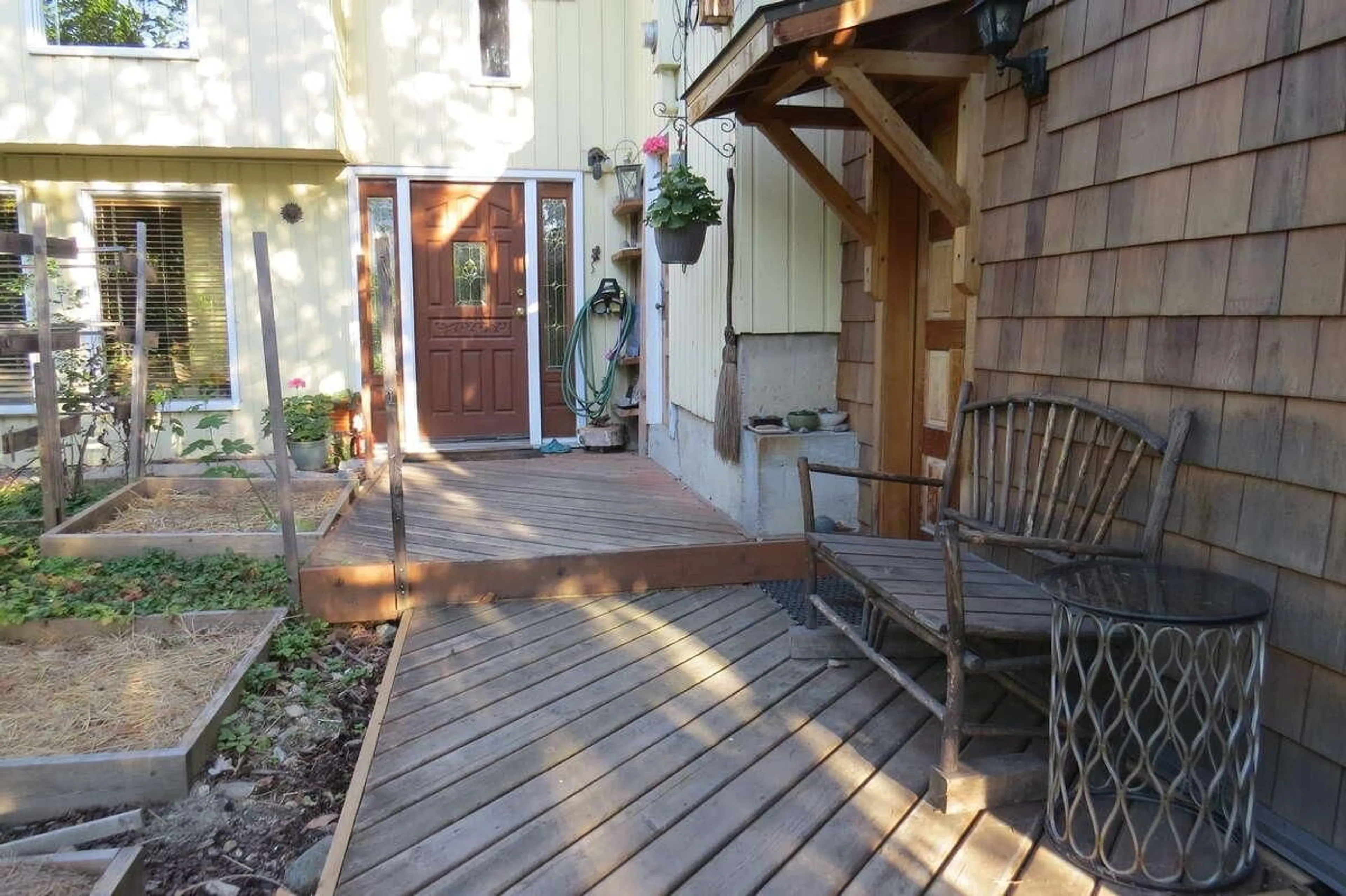 Patio for 406 SIXTH STREET, Nelson British Columbia V1L2Y3