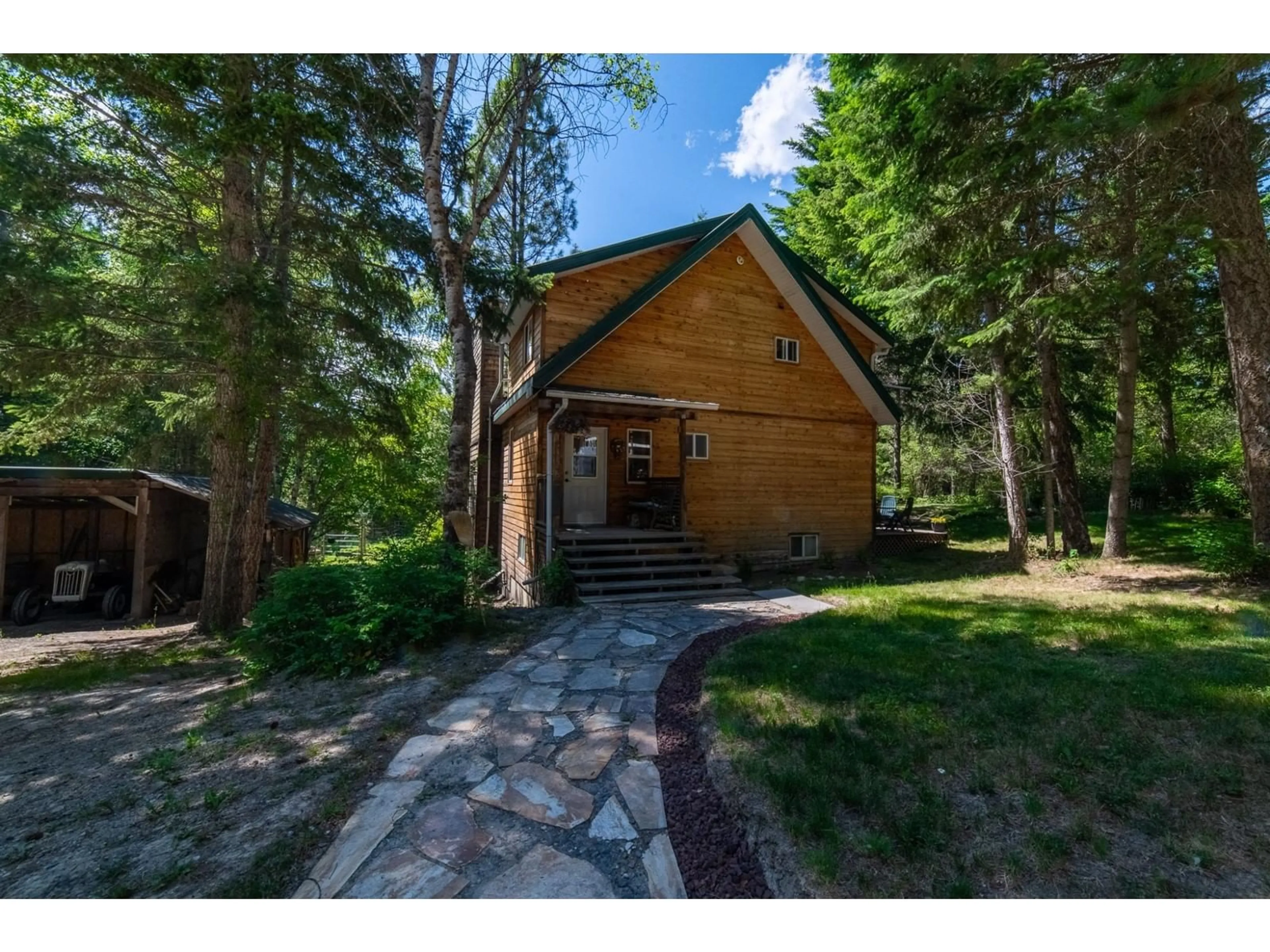 Cottage for 702 FORNER ROAD, Lister British Columbia V0B1G2