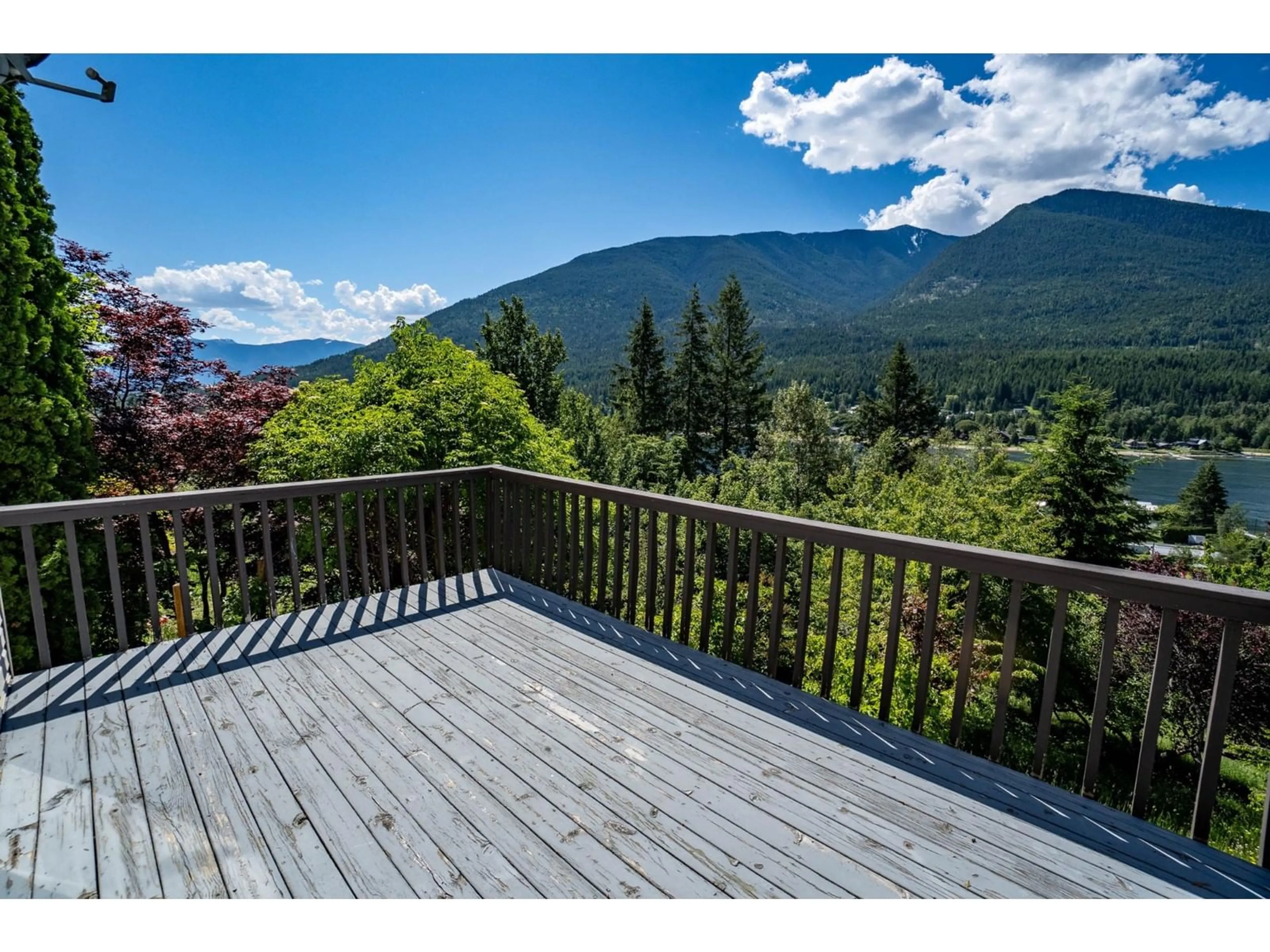 Patio for 7754 UPPER BALFOUR ROAD, Balfour British Columbia V0G1C0