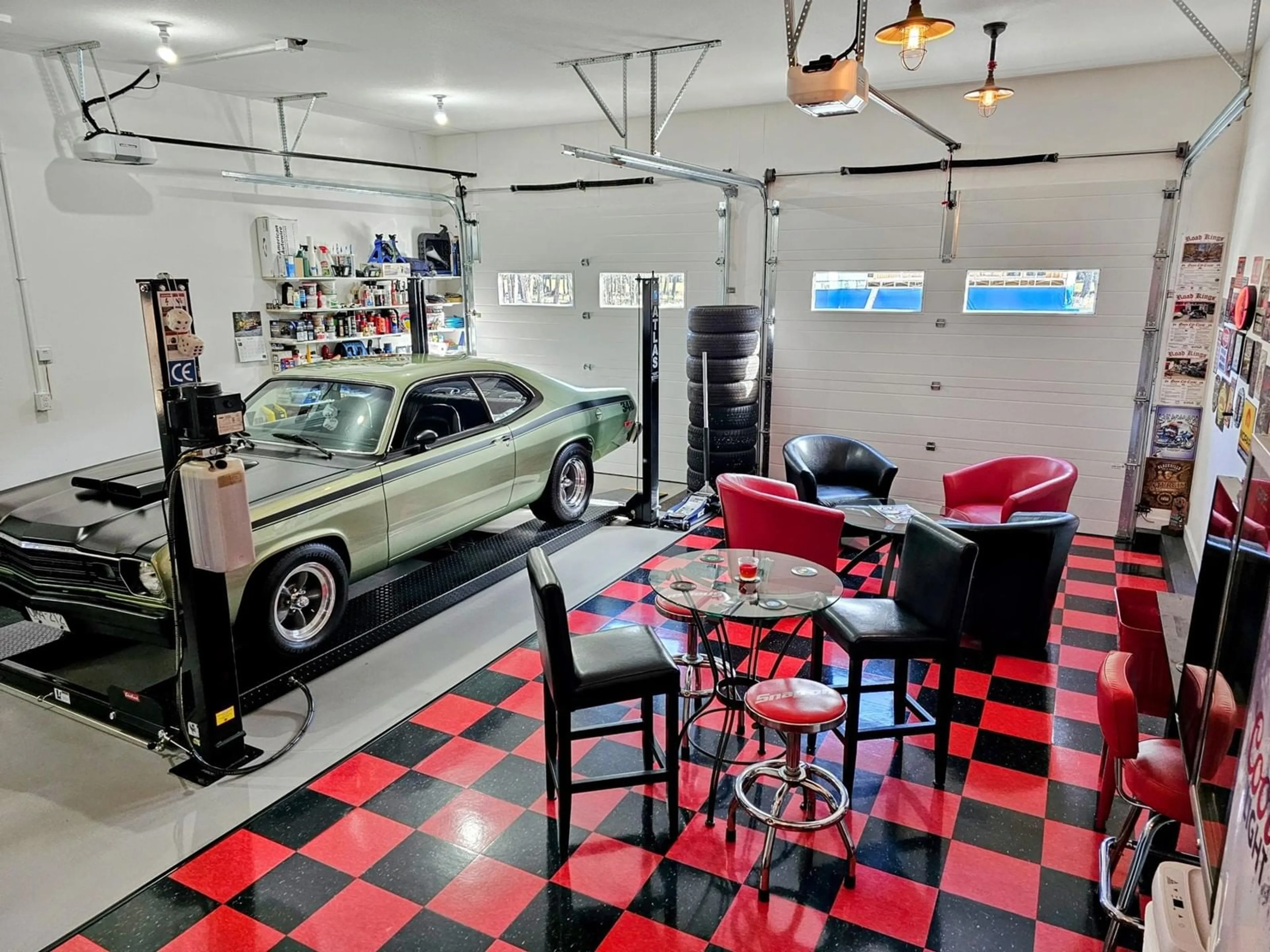 Indoor garage for 184 SHADOW MOUNTAIN BOULEVARD, Cranbrook British Columbia V1C0C6