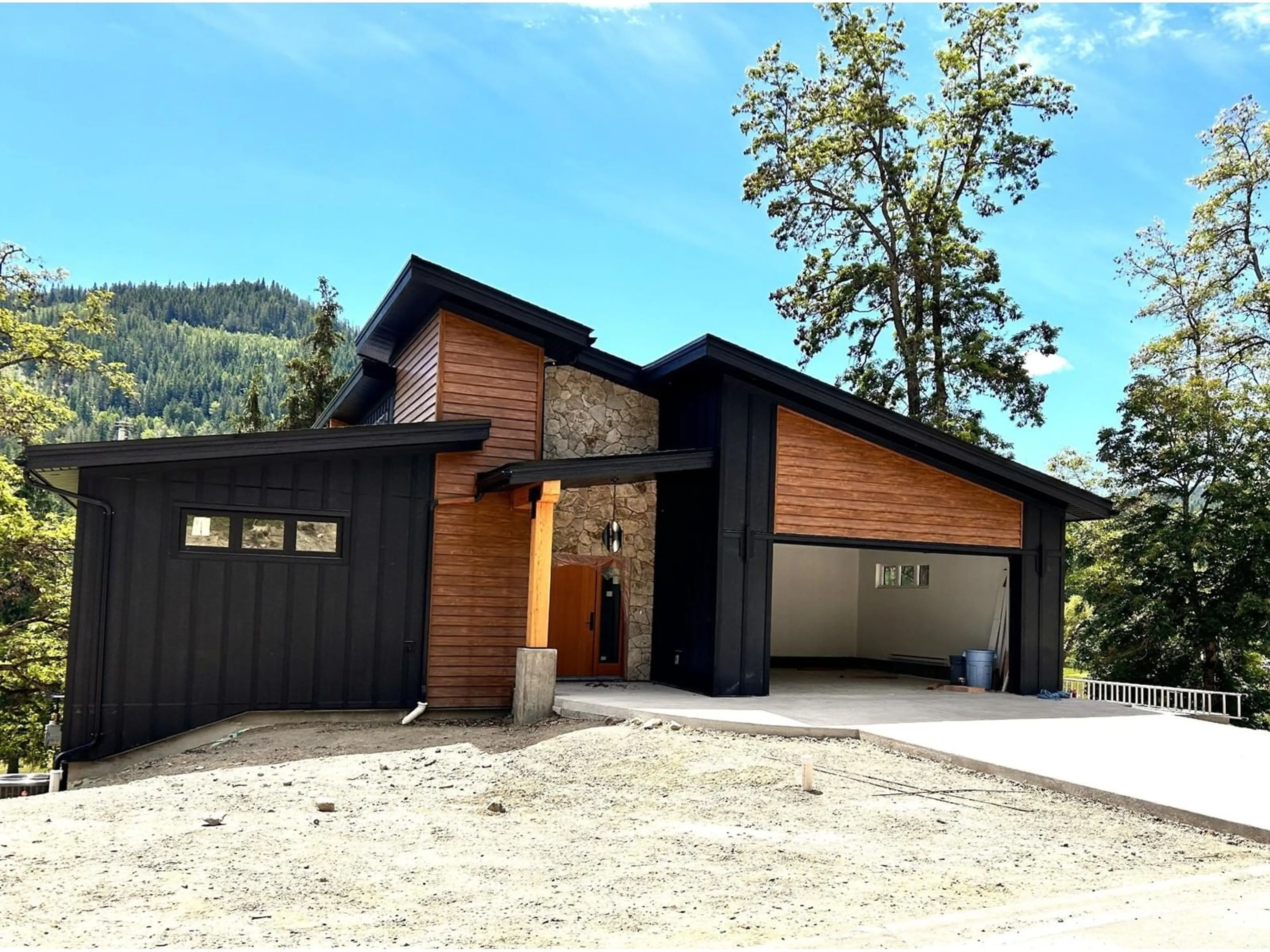 Frontside or backside of a home for 461 COPPER ROAD, Rossland British Columbia V0G1Y0