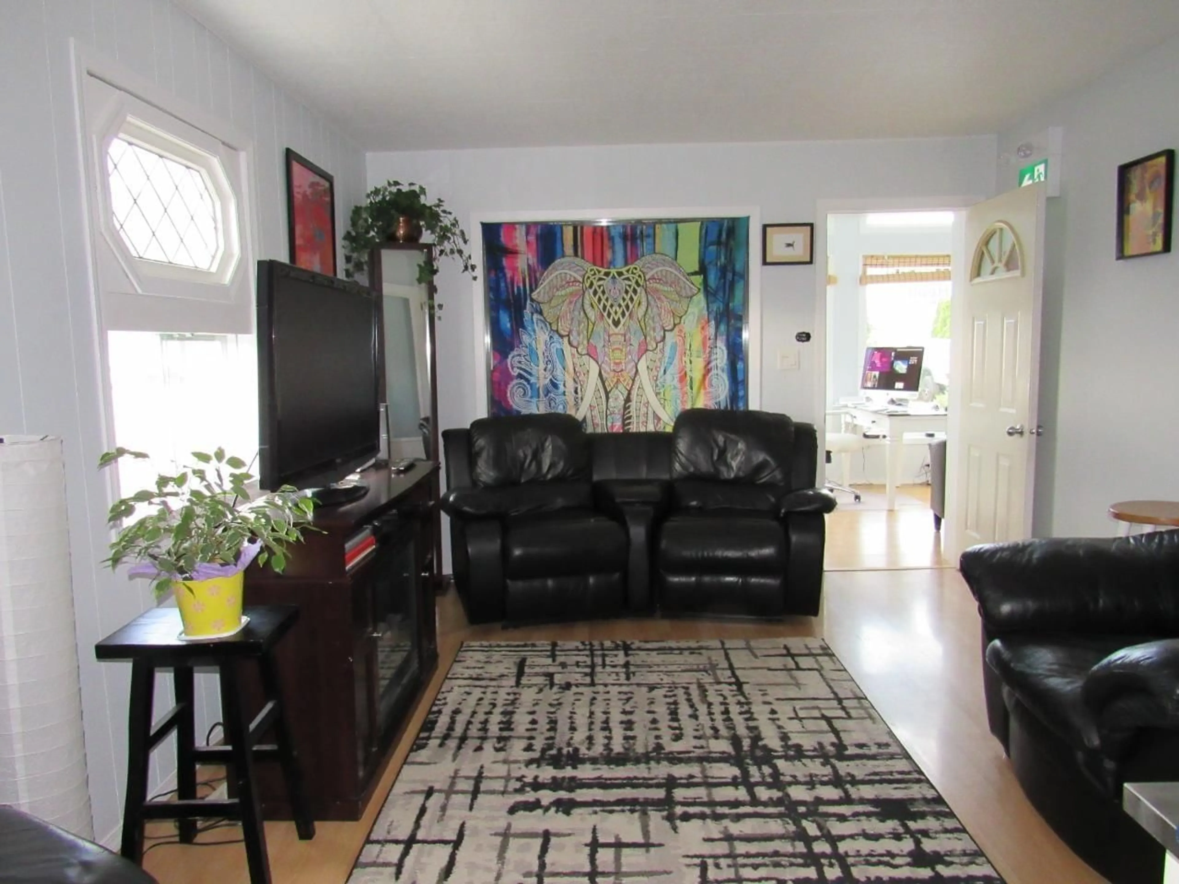 Living room for 315 10TH AVENUE, Castlegar British Columbia V1N1K3