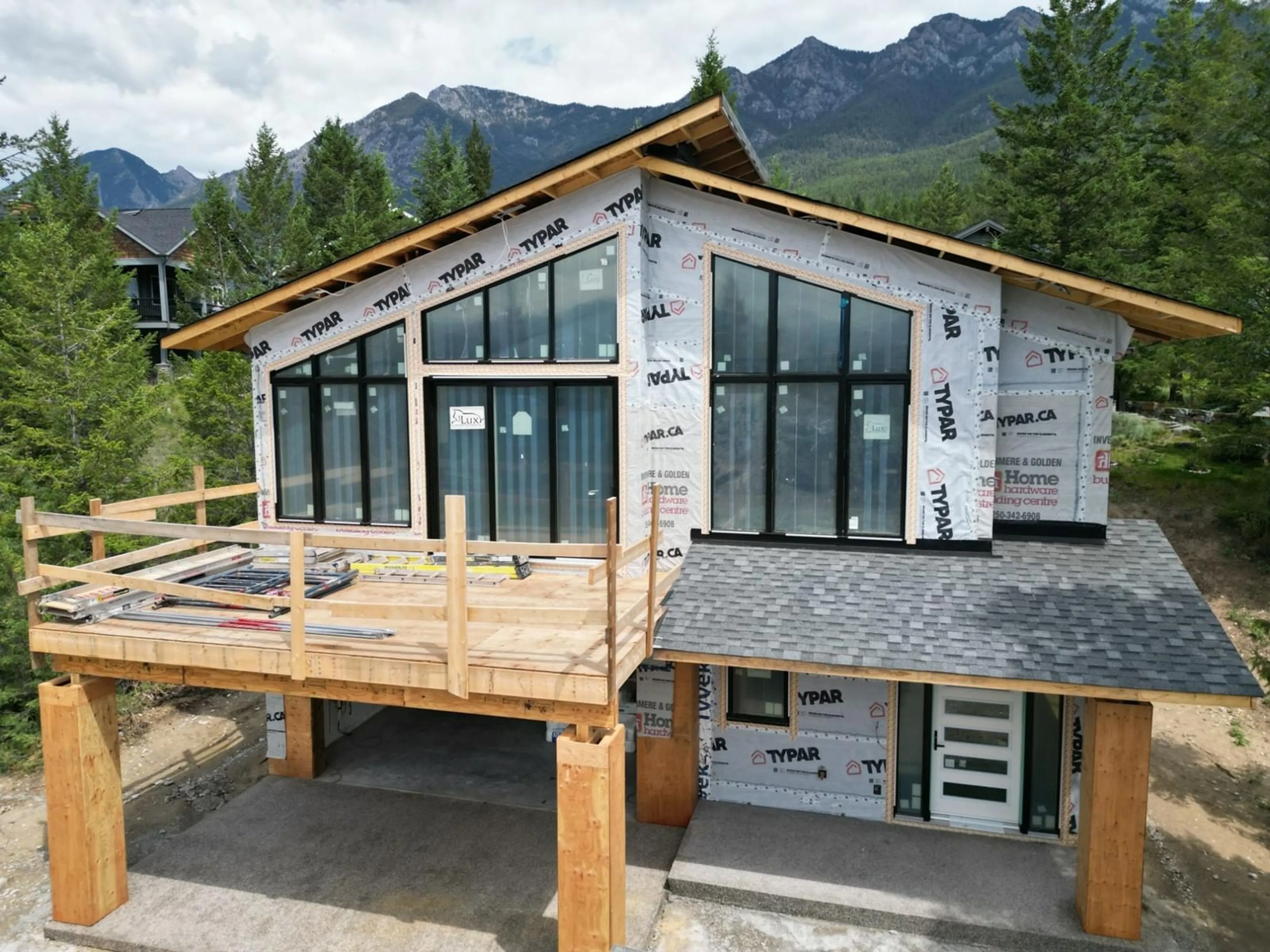 Home with vinyl exterior material for 7078 WHITE TAIL Lane, Radium Hot Springs British Columbia V0A1M0